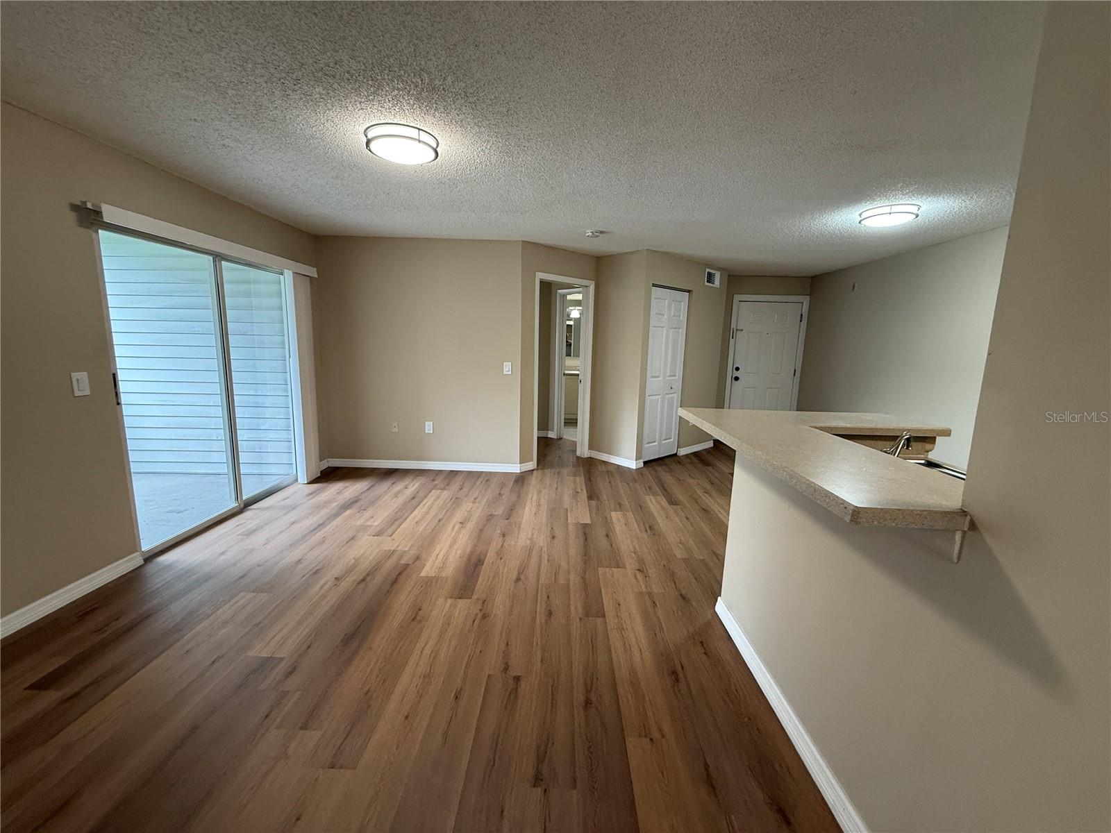 Image 24 of 28 For 1222 Bermuda Lakes Lane 207