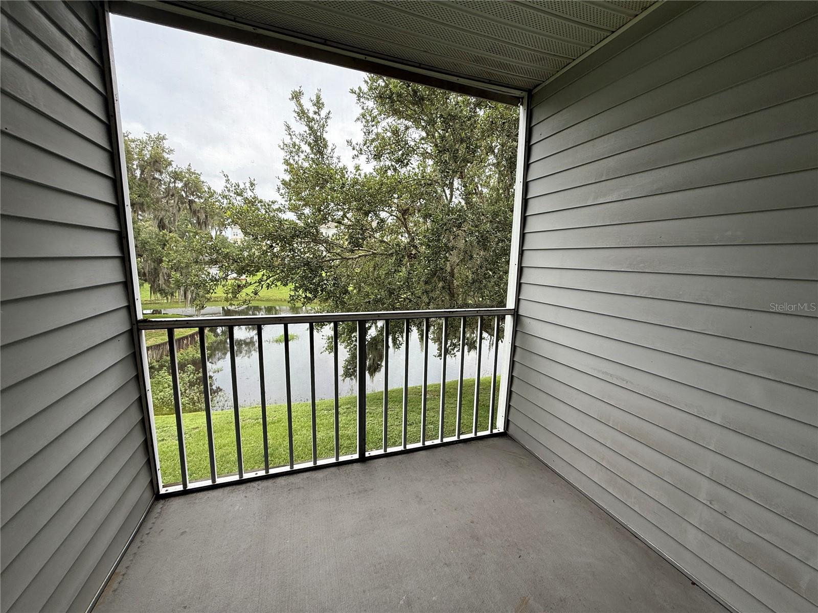 Image 9 of 28 For 1222 Bermuda Lakes Lane 207