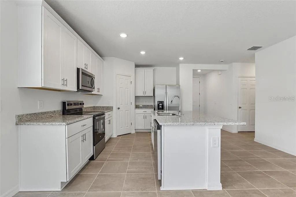Image 6 of 18 For 3872 Giorgio Drive