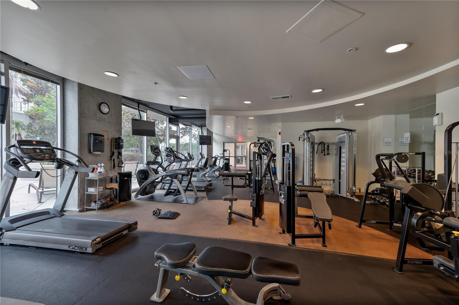 Image 31 of 37 For 155 Court Avenue 1104