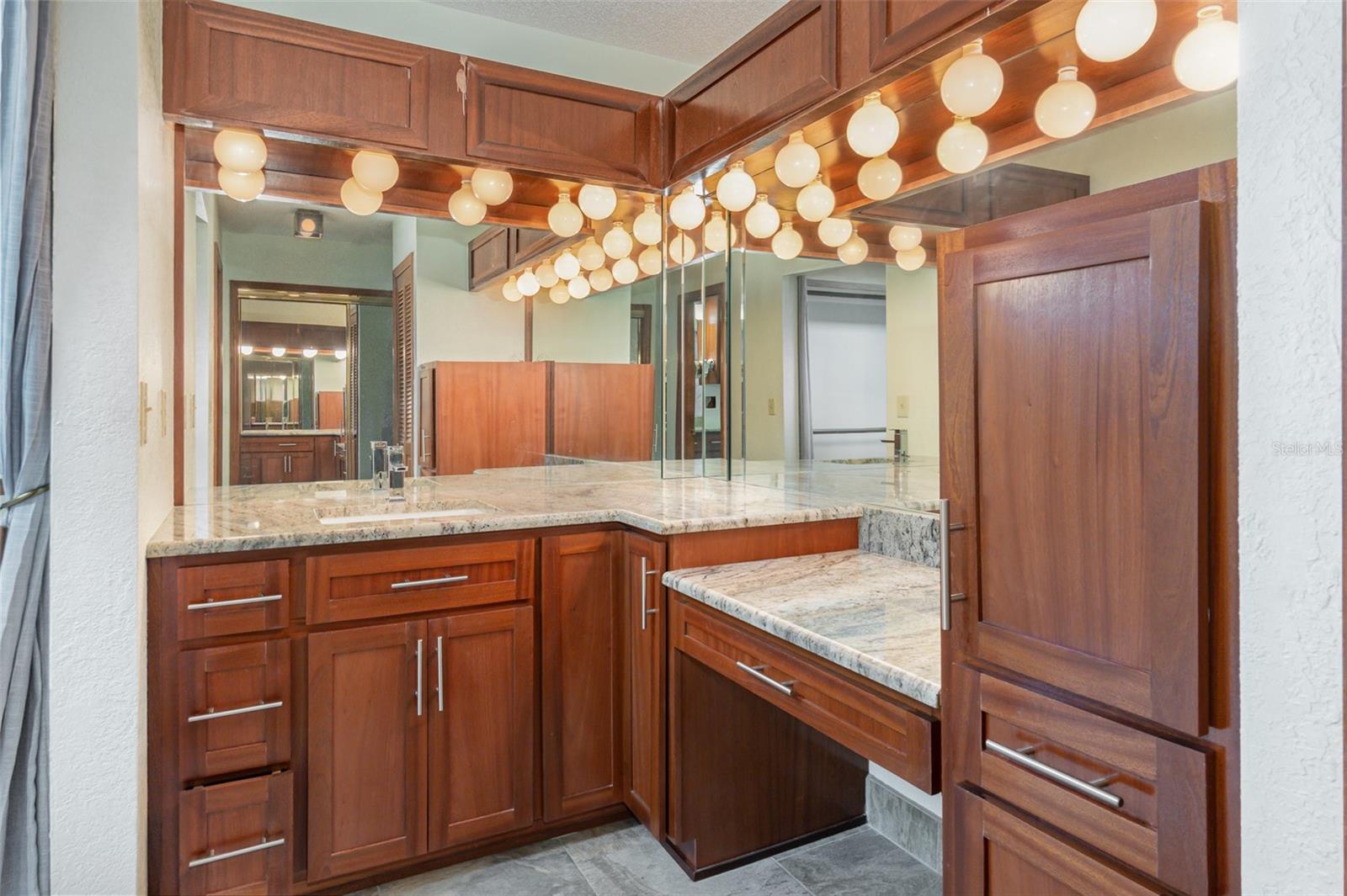 Image 24 of 43 For 2020 Venetian Way