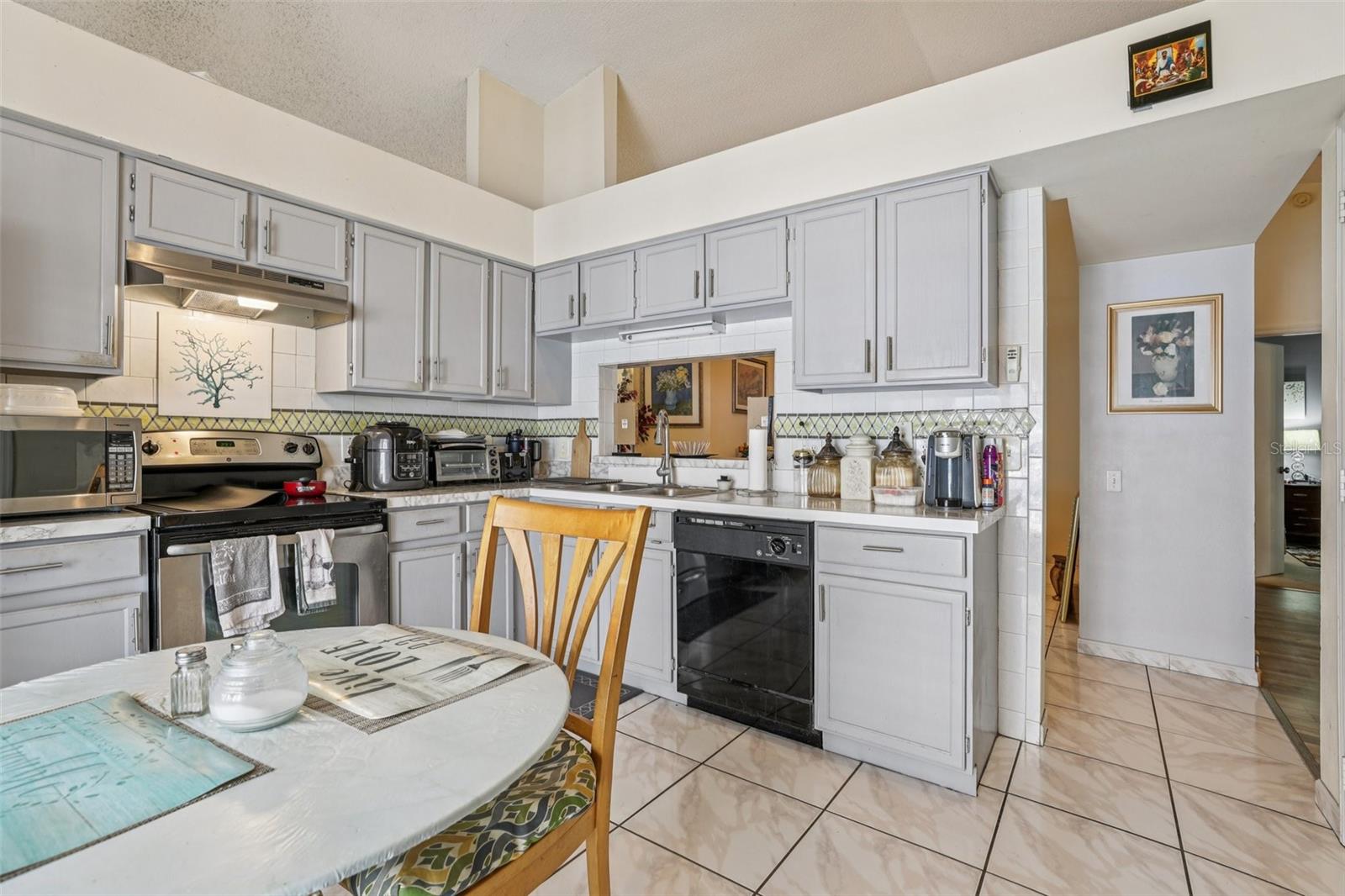 Image 14 of 62 For 8407 Fort Thomas Way