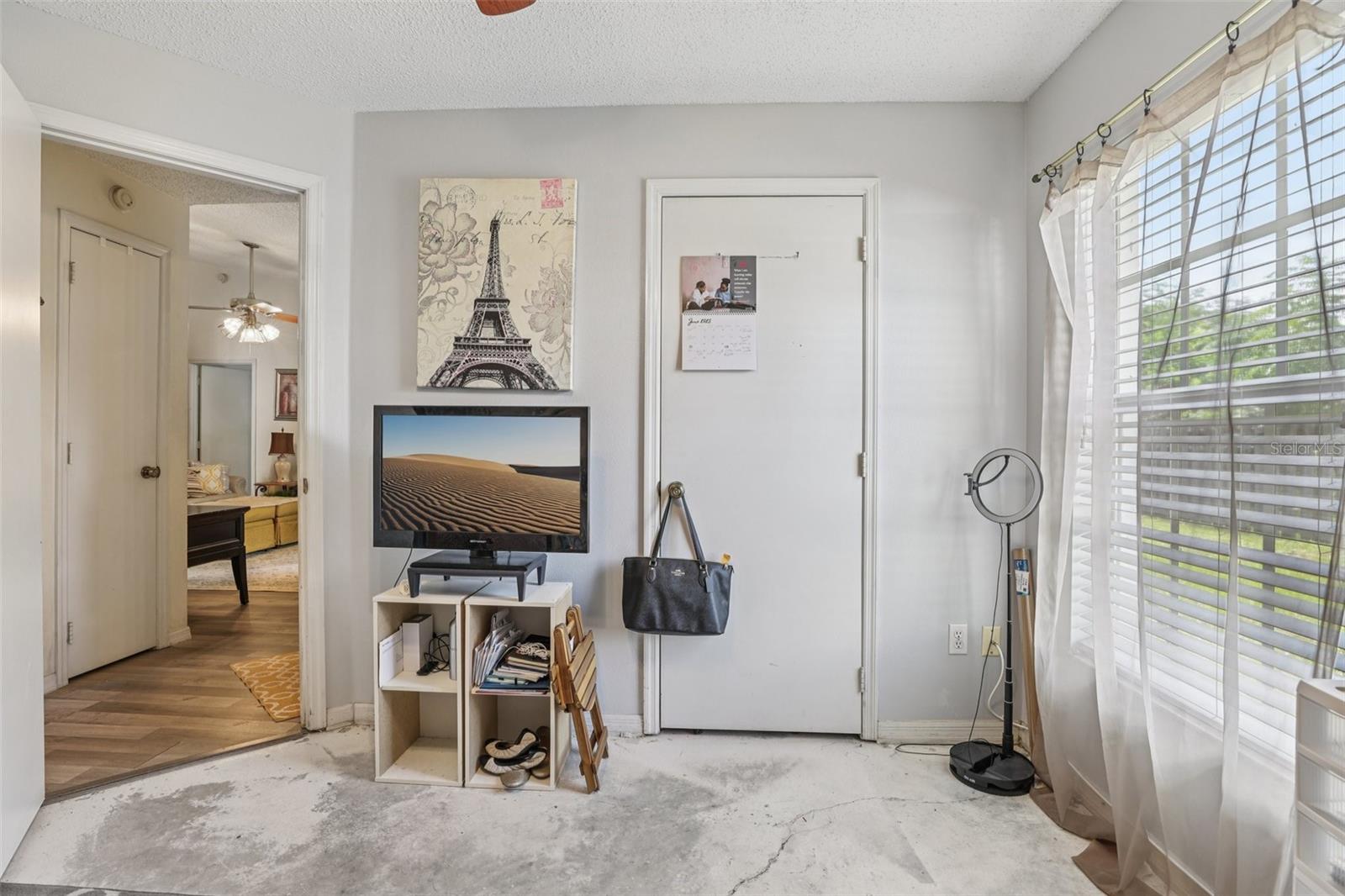 Image 31 of 62 For 8407 Fort Thomas Way