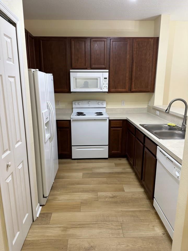 Image 2 of 29 For 10642 Regent Square Drive 1302