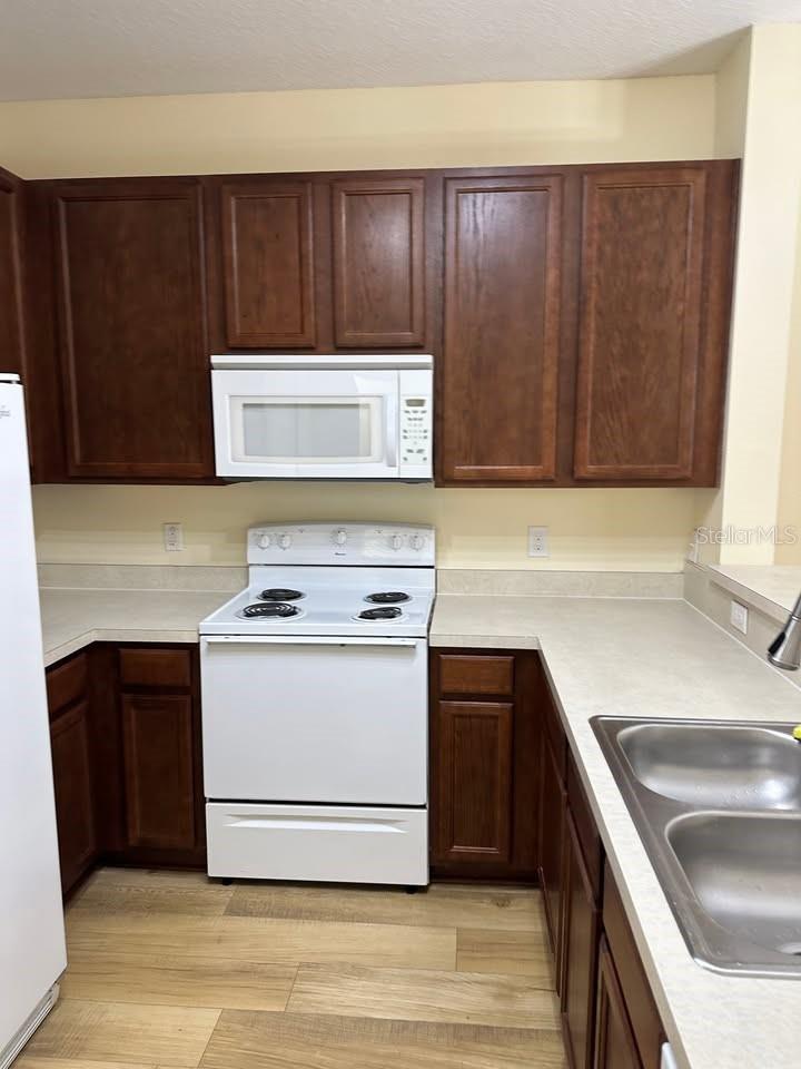 Image 3 of 29 For 10642 Regent Square Drive 1302