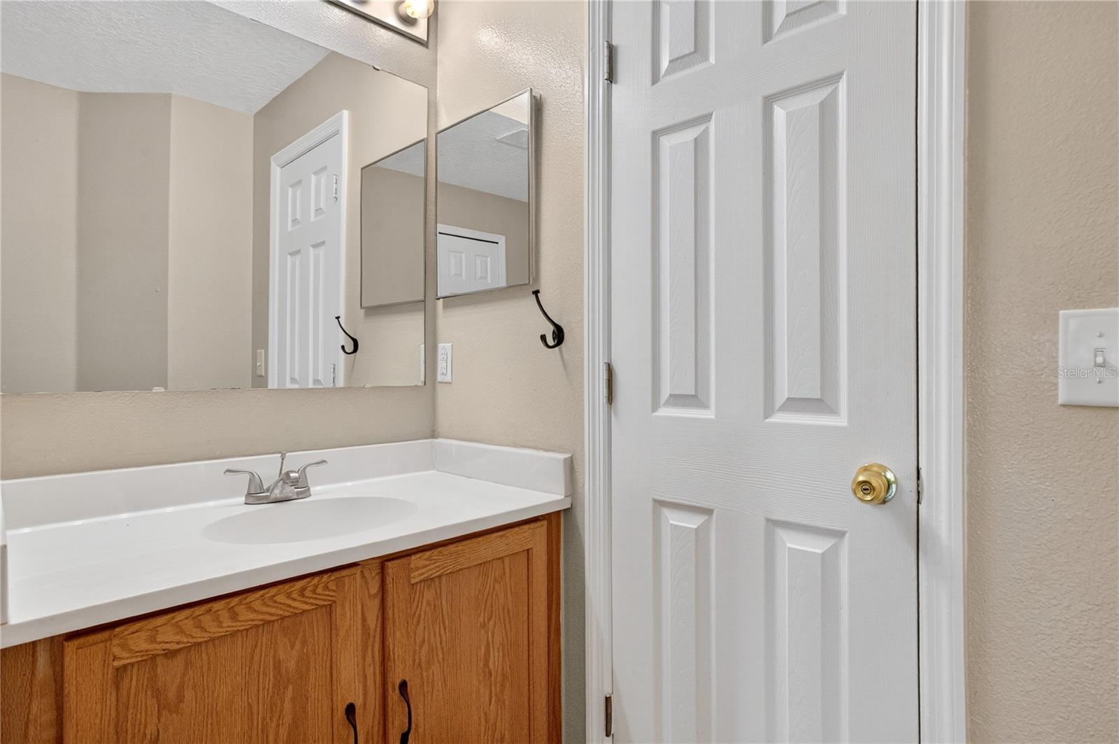 Image 11 of 21 For 1030 Lancelot Drive