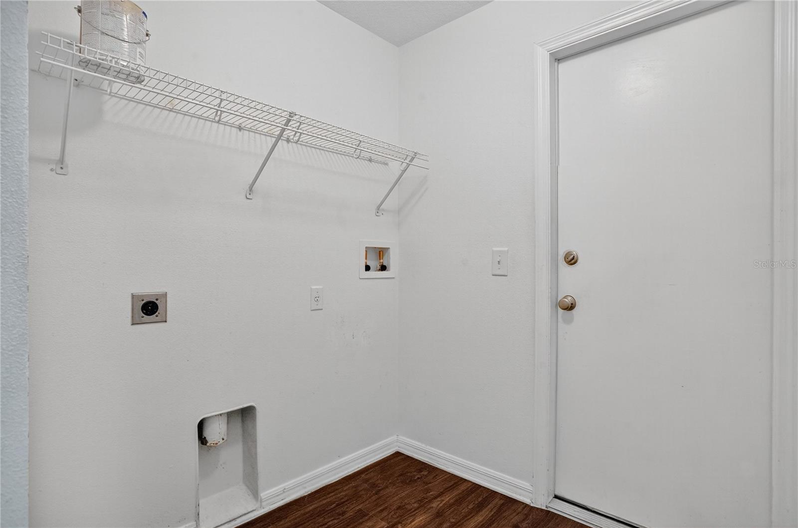 Image 15 of 21 For 1030 Lancelot Drive