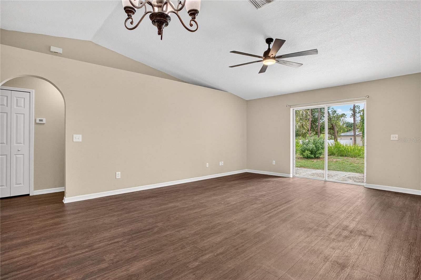 Image 2 of 21 For 1030 Lancelot Drive