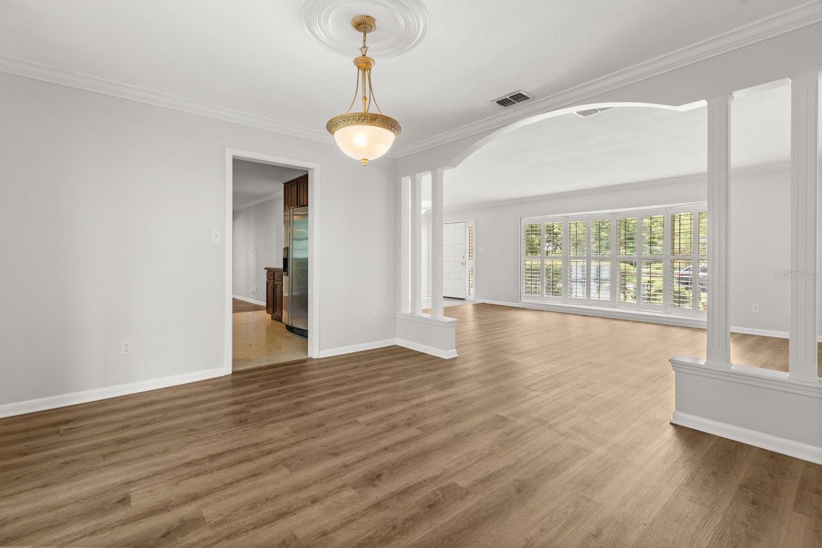 Image 9 of 30 For 620 Darcey Dr