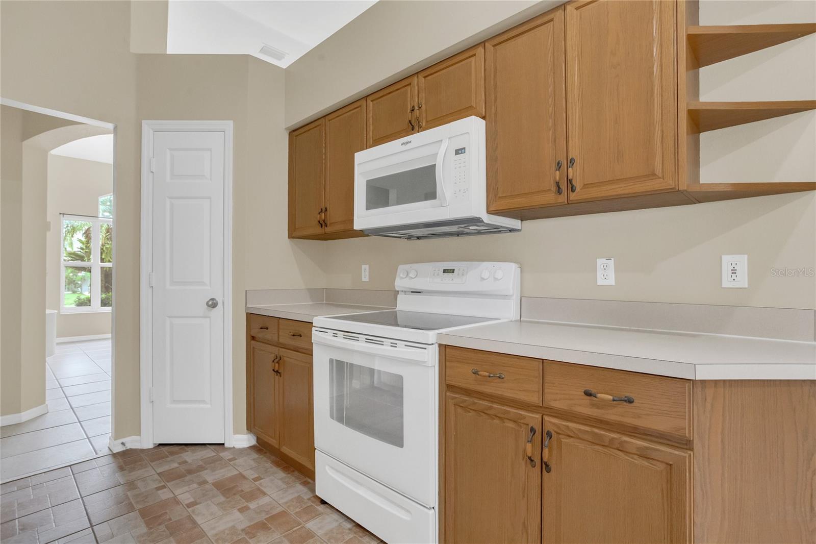 Image 11 of 33 For 2408 Groveway Drive