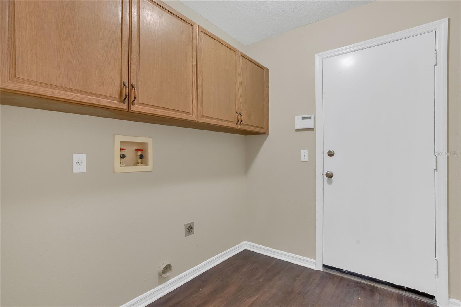 Image 17 of 33 For 2408 Groveway Drive