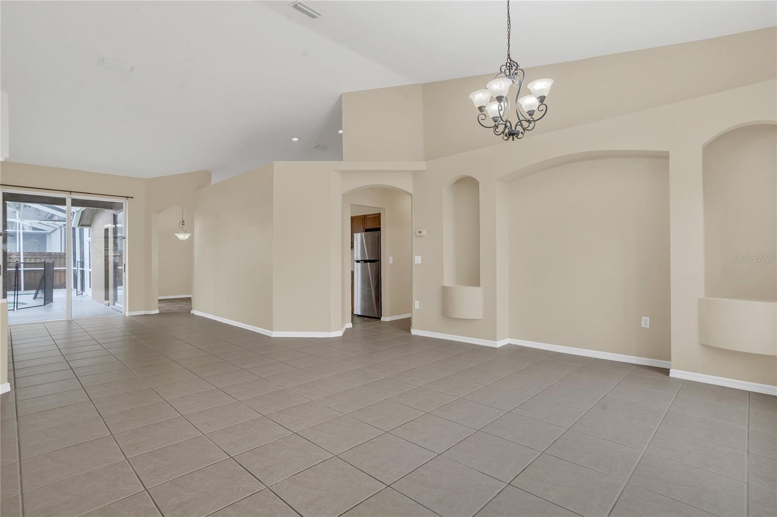 Image 4 of 33 For 2408 Groveway Drive
