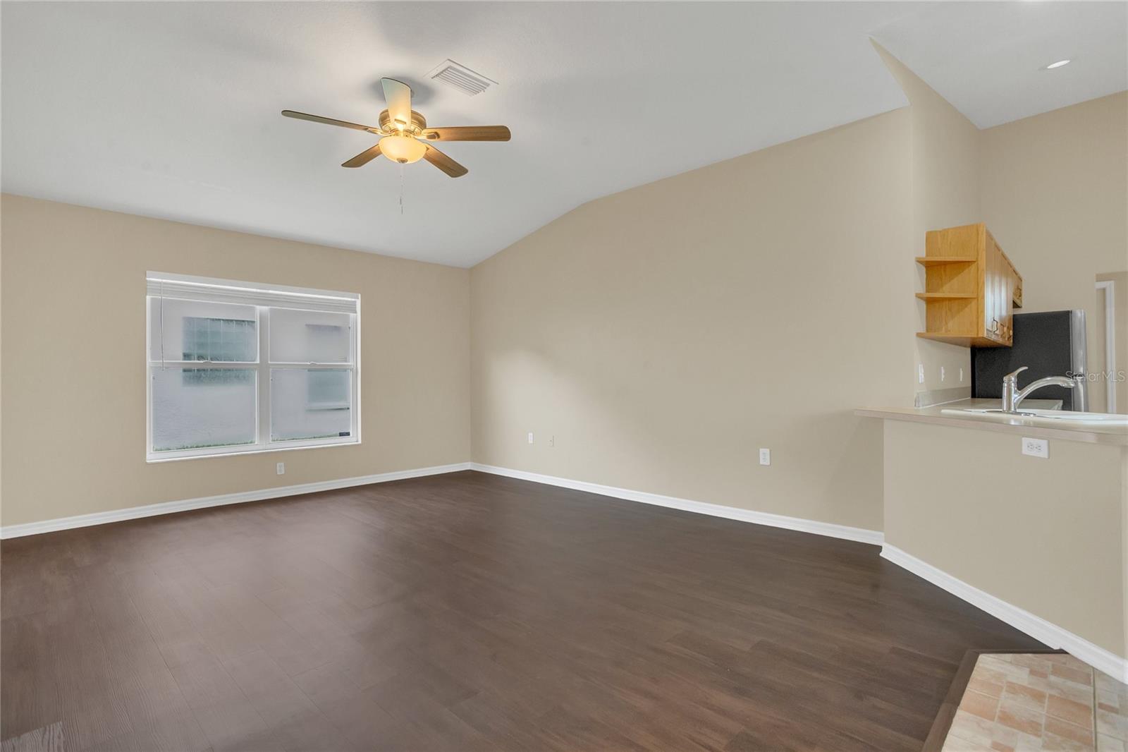 Image 6 of 33 For 2408 Groveway Drive
