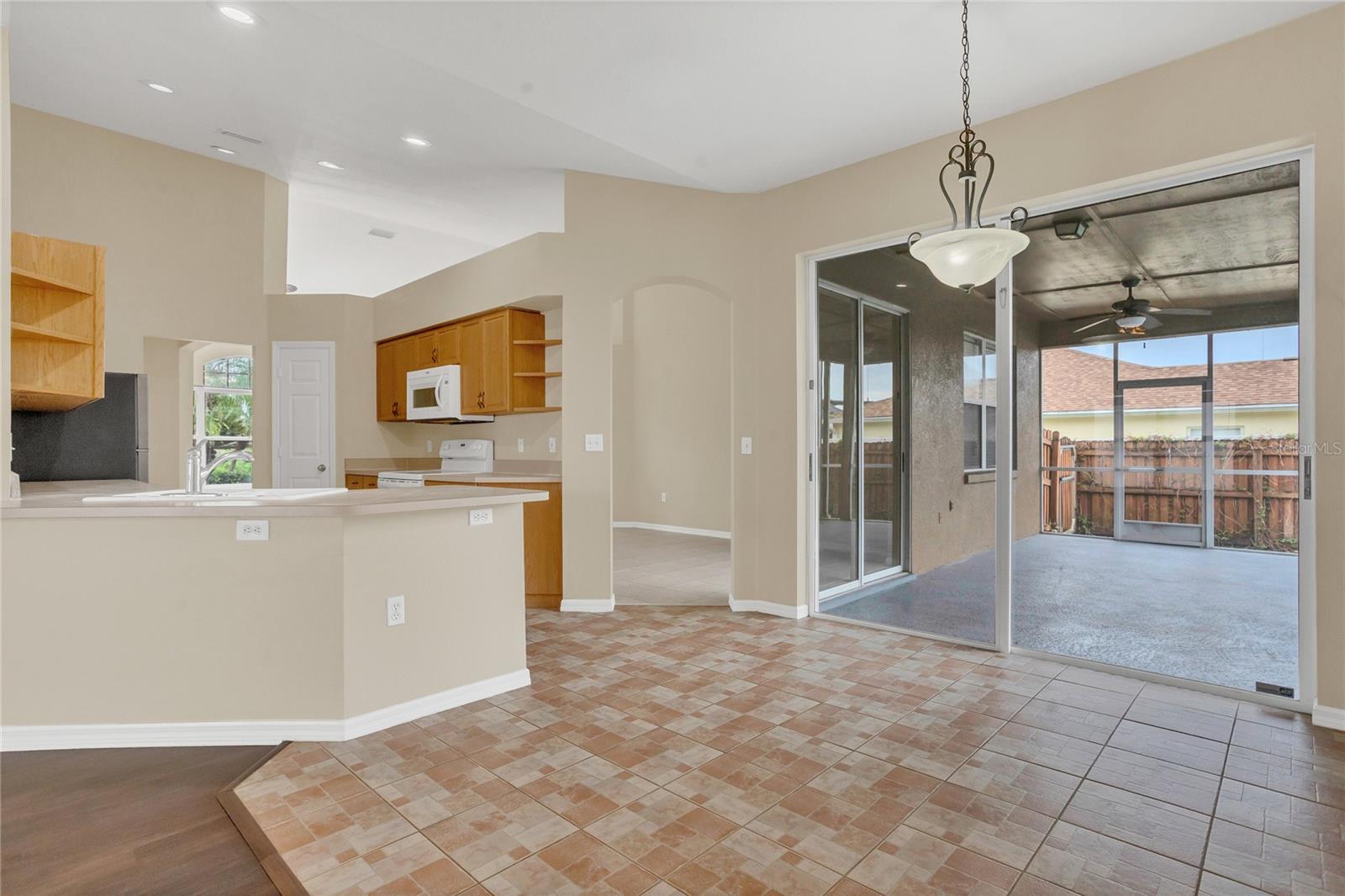 Image 7 of 33 For 2408 Groveway Drive