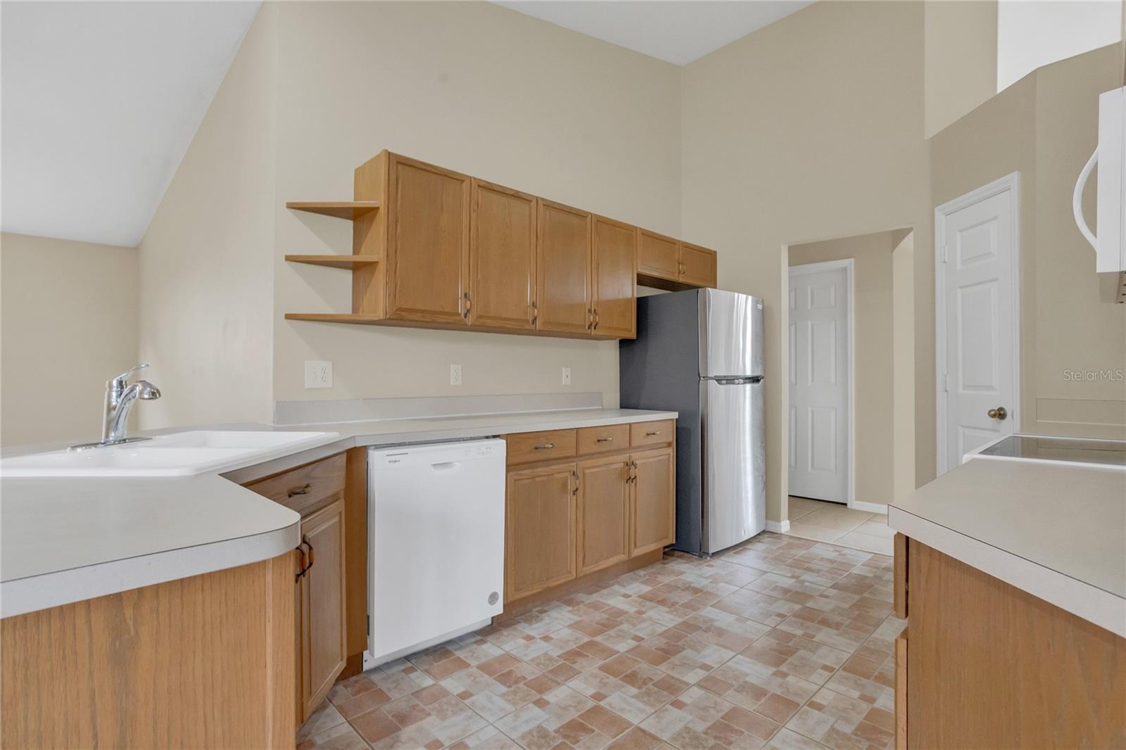 Image 8 of 33 For 2408 Groveway Drive