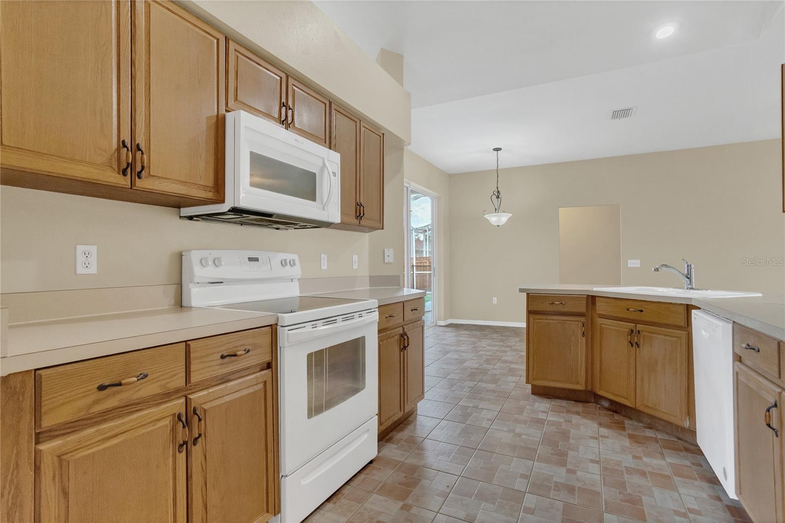 Image 9 of 33 For 2408 Groveway Drive