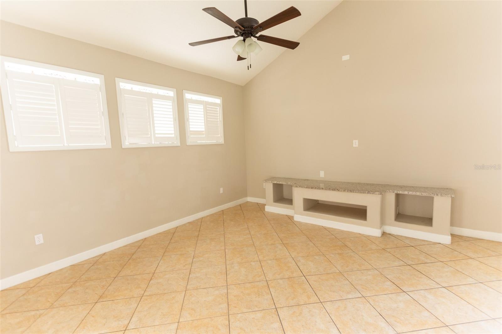 Image 13 of 27 For 953 Lascala Drive