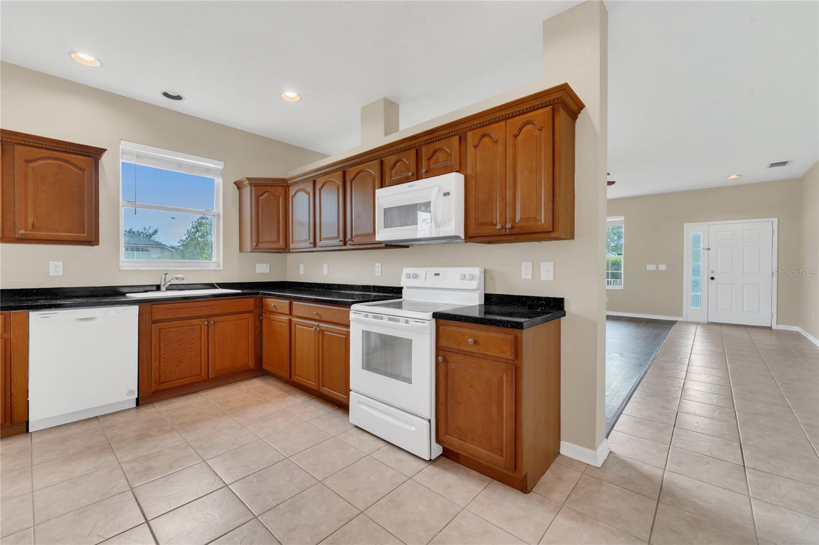 Image 12 of 45 For 24600 Victoria Wood Court