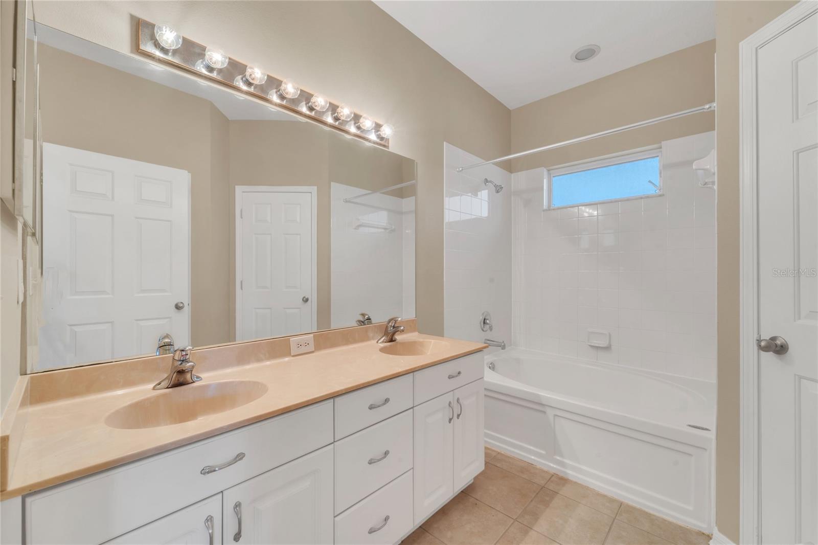 Image 15 of 45 For 24600 Victoria Wood Court
