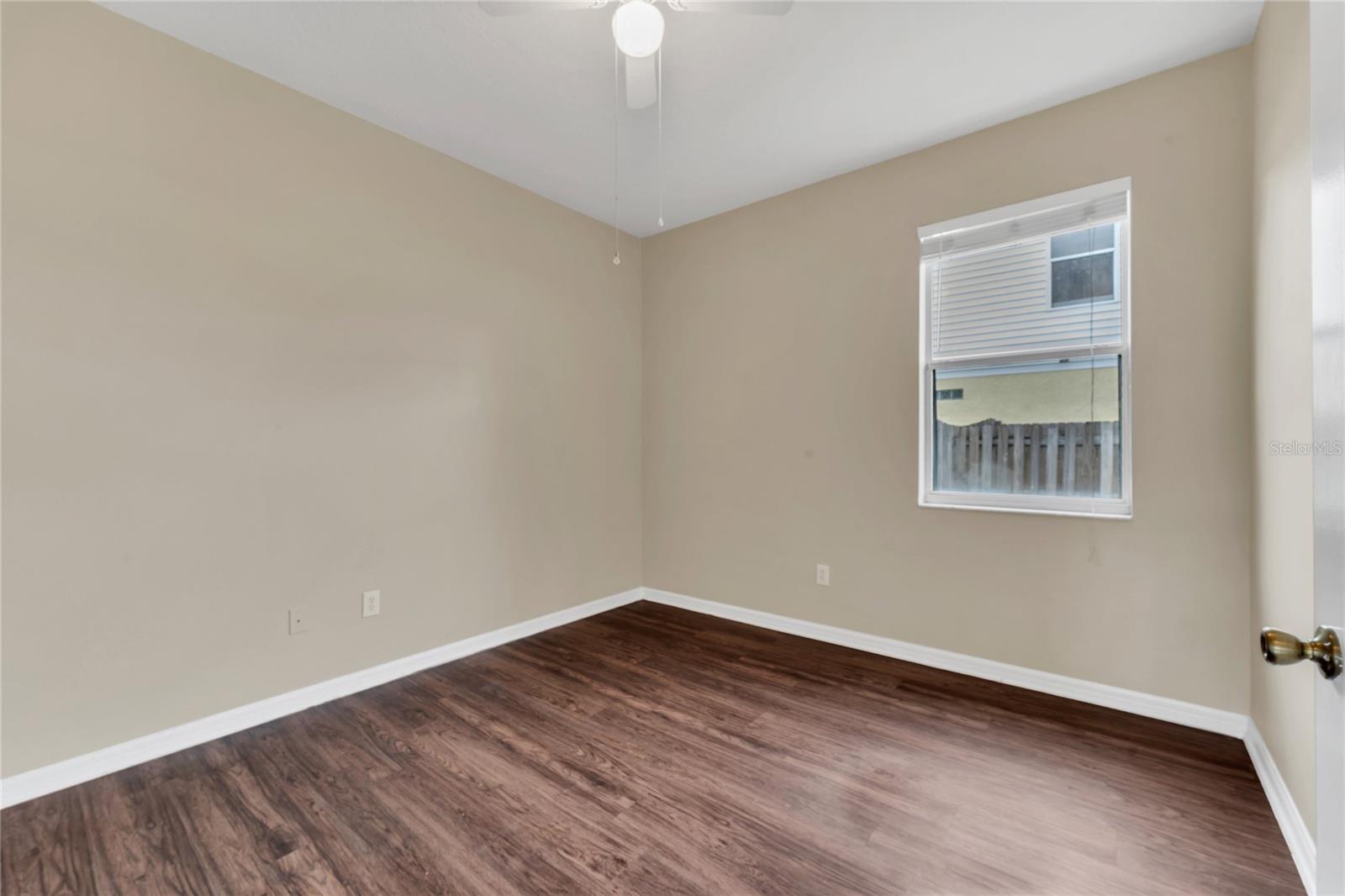 Image 19 of 45 For 24600 Victoria Wood Court