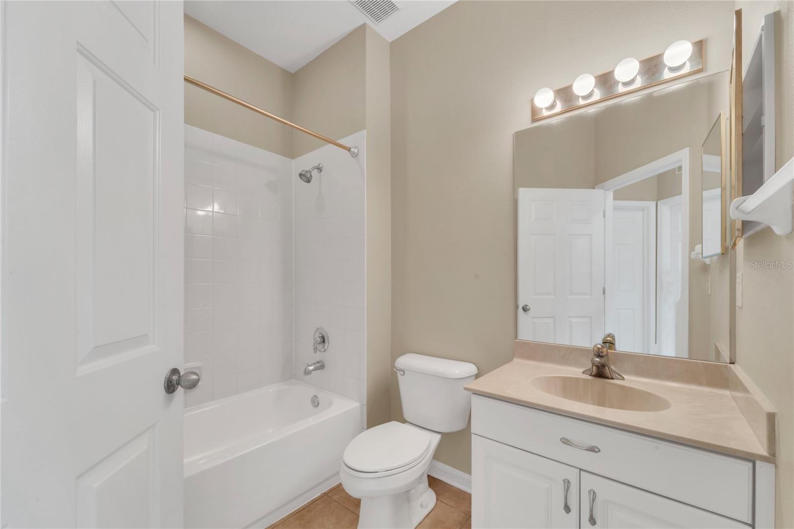 Image 21 of 45 For 24600 Victoria Wood Court