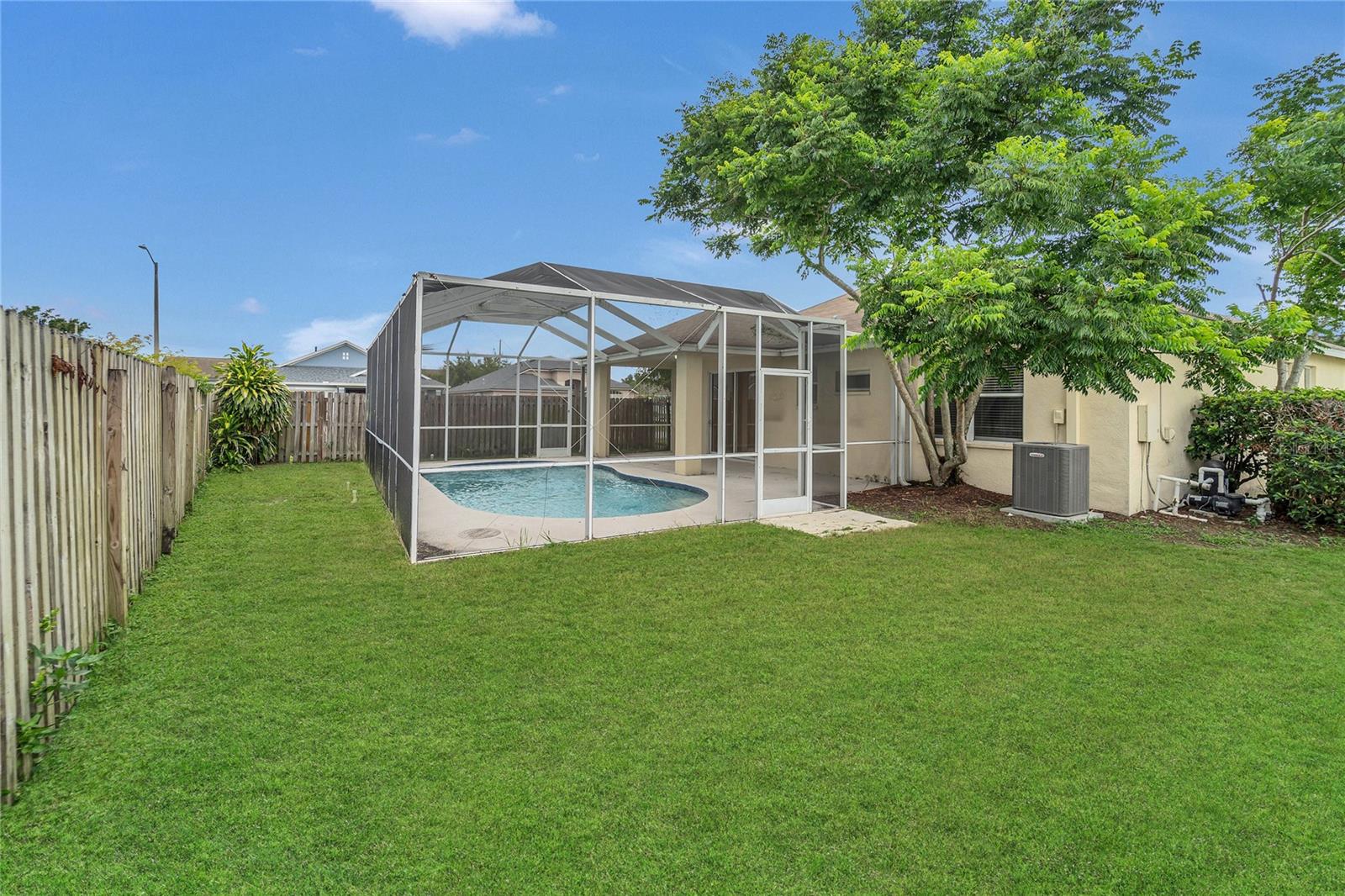 Image 25 of 45 For 24600 Victoria Wood Court