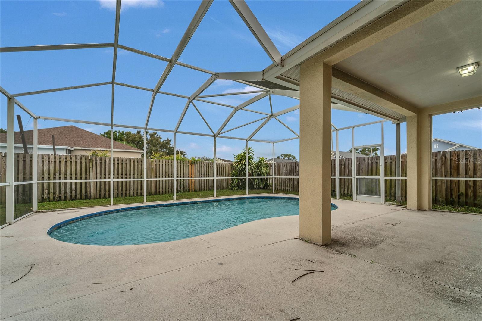 Image 30 of 45 For 24600 Victoria Wood Court