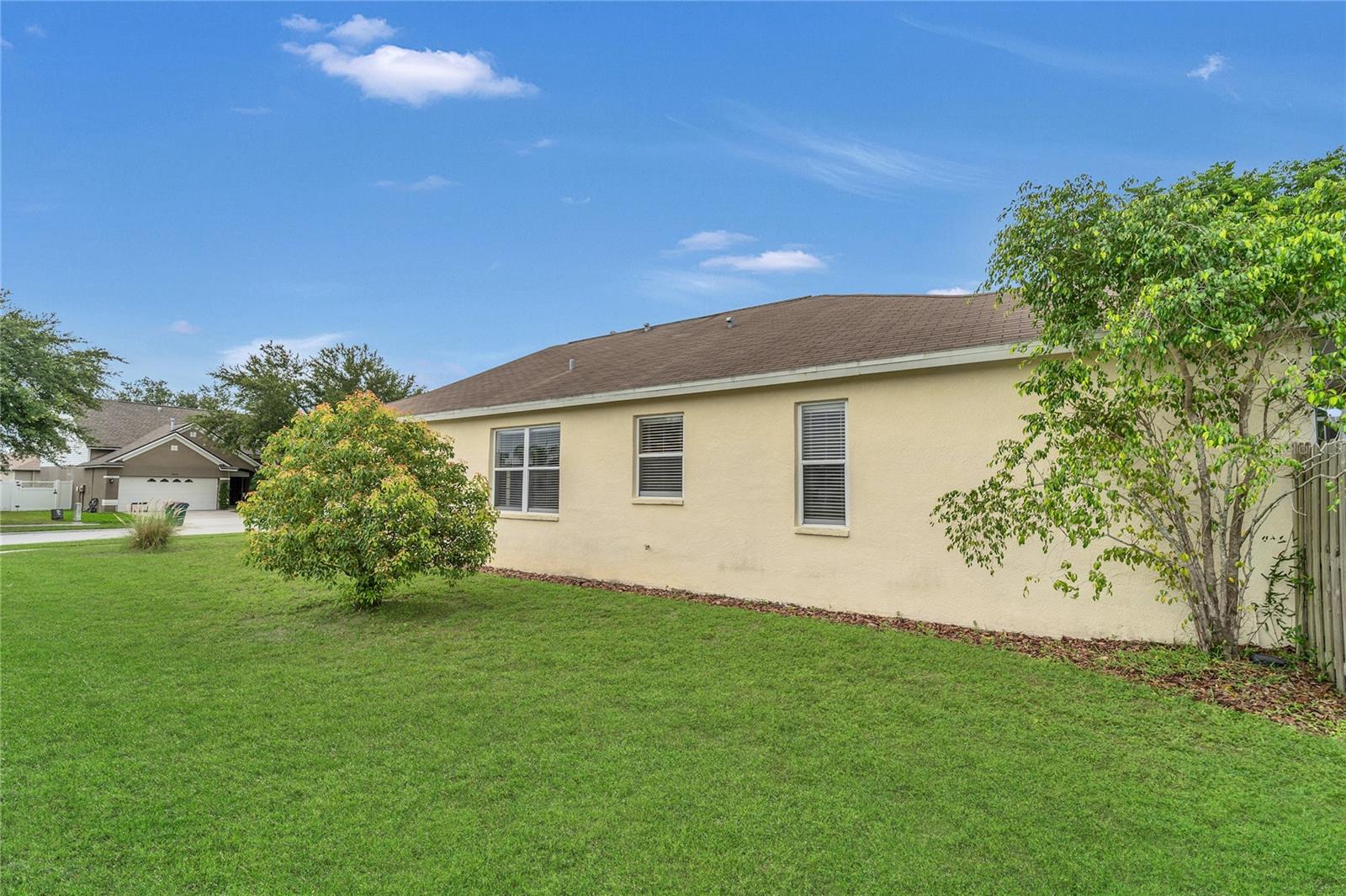 Image 31 of 45 For 24600 Victoria Wood Court