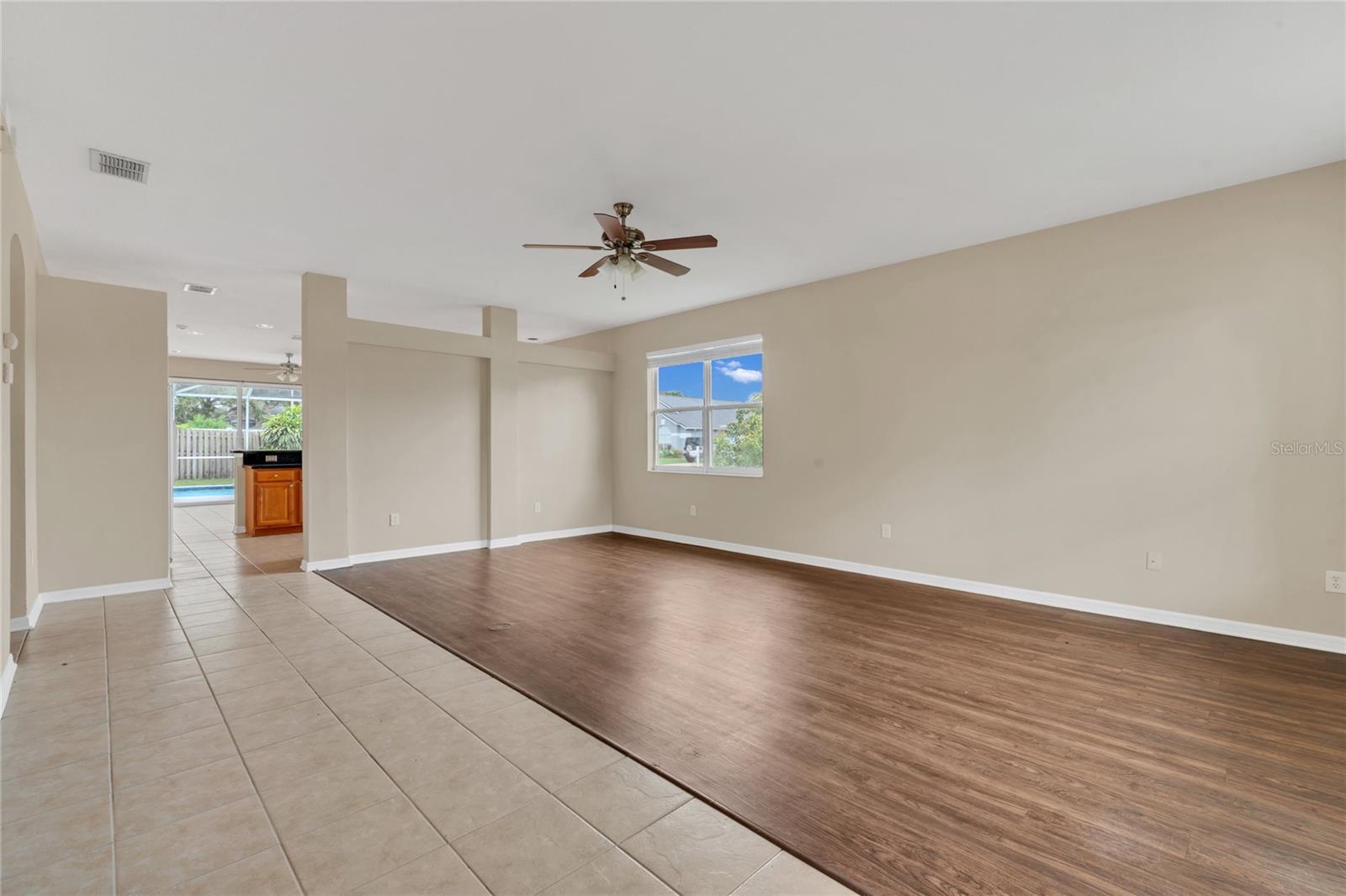 Image 6 of 45 For 24600 Victoria Wood Court