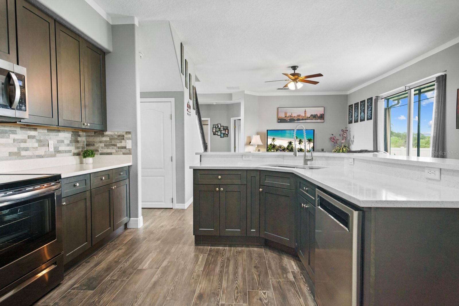Image 17 of 74 For 5209 Cape Hatteras Drive