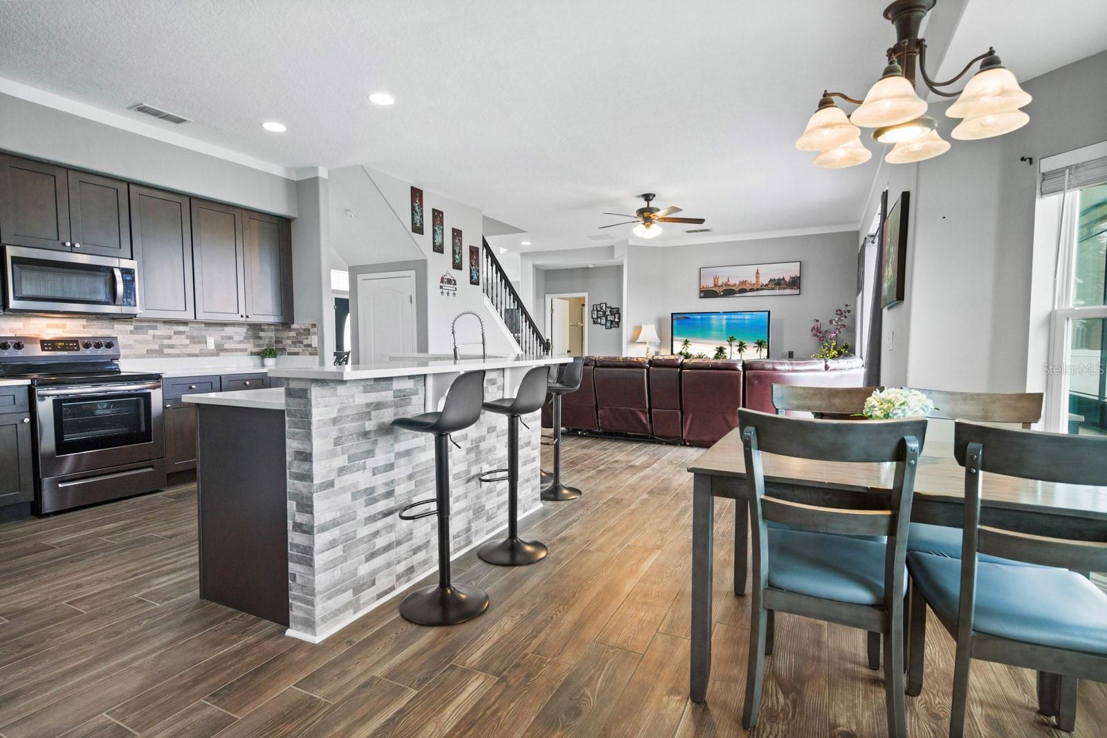 Image 19 of 74 For 5209 Cape Hatteras Drive
