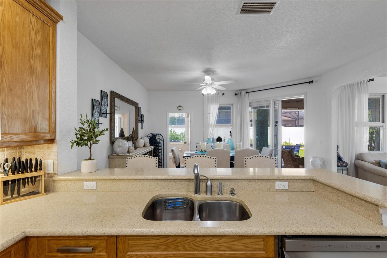 Image 10 of 41 For 2977 White Cedar Circle