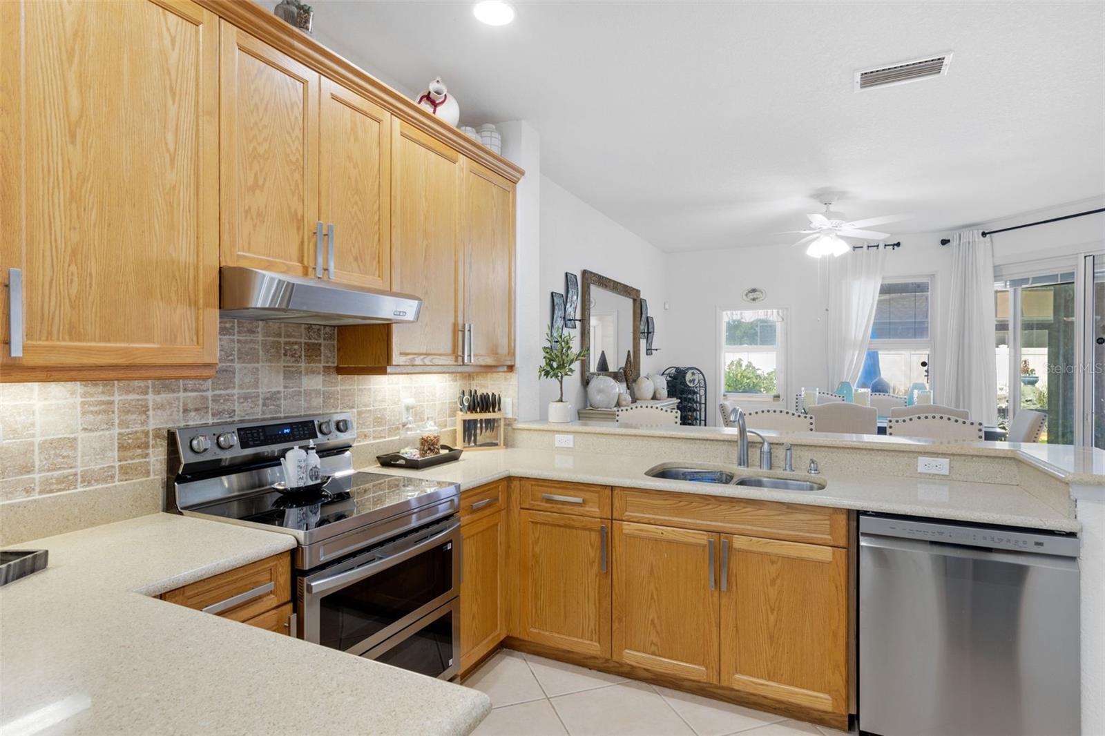 Image 12 of 41 For 2977 White Cedar Circle
