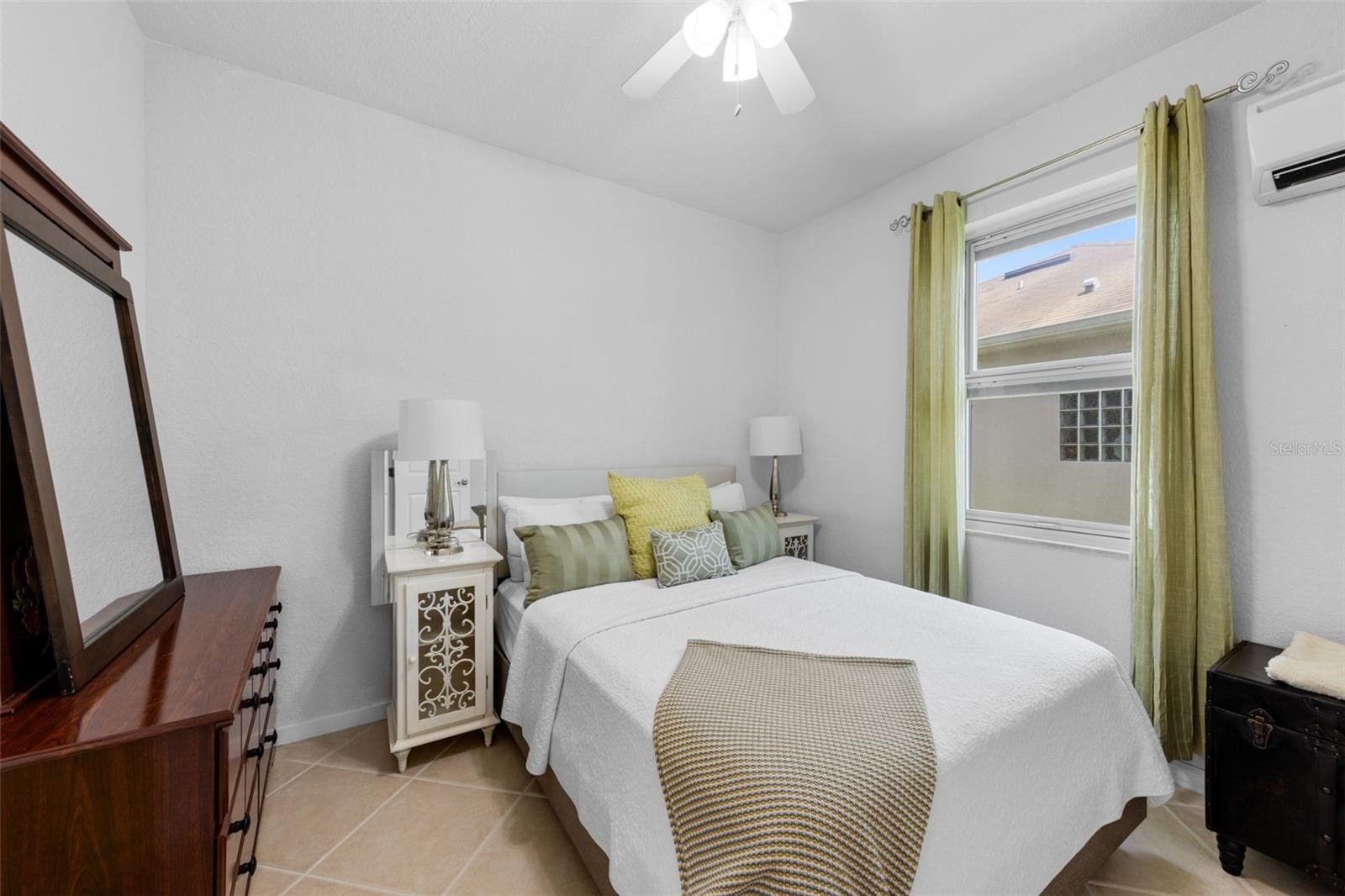 Image 21 of 41 For 2977 White Cedar Circle