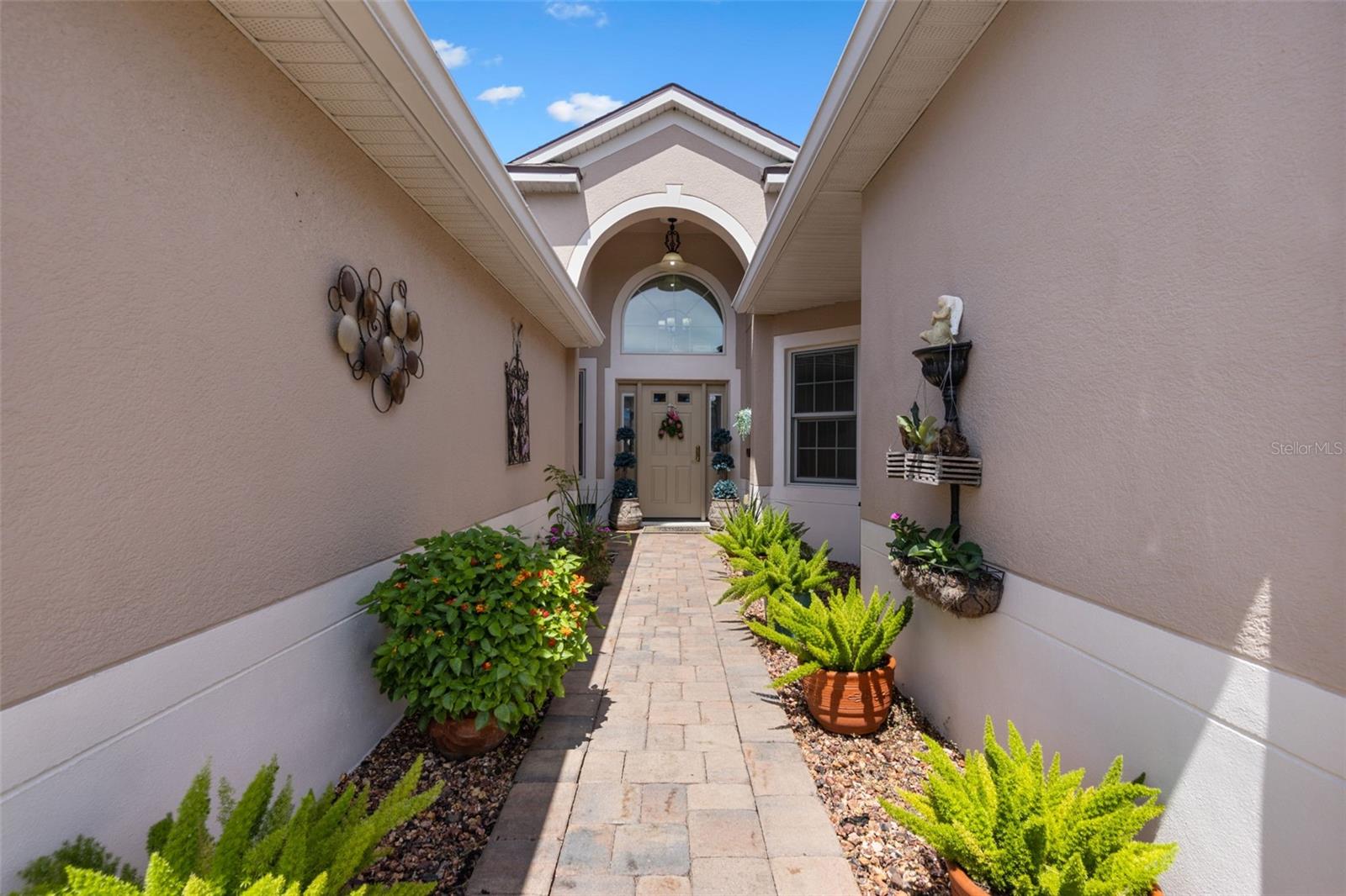 Image 4 of 41 For 2977 White Cedar Circle