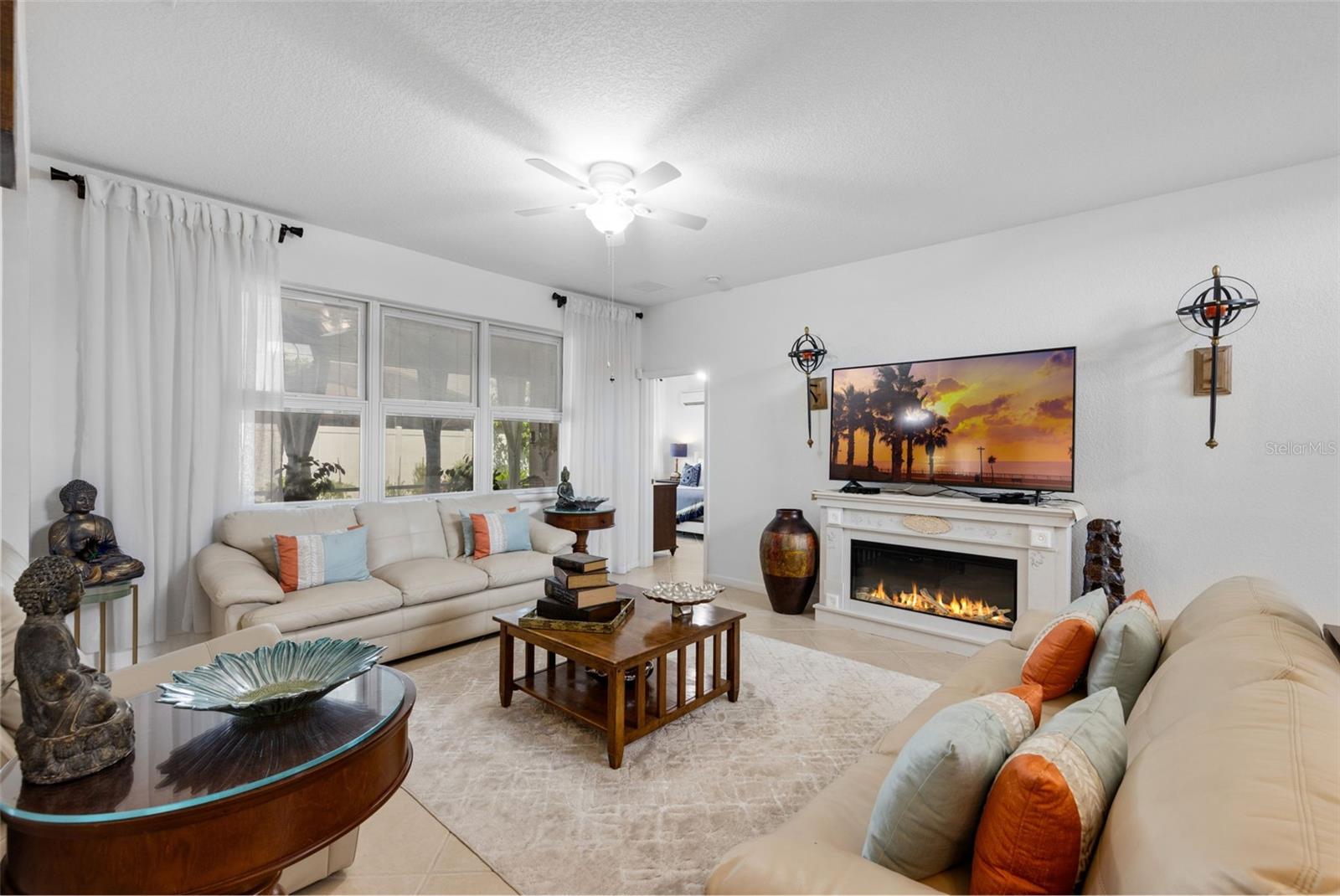 Image 6 of 41 For 2977 White Cedar Circle