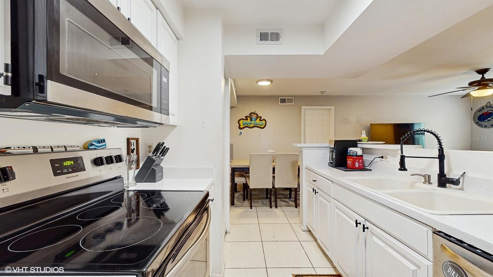 Image 14 of 32 For 3012 Parkway Boulevard 203