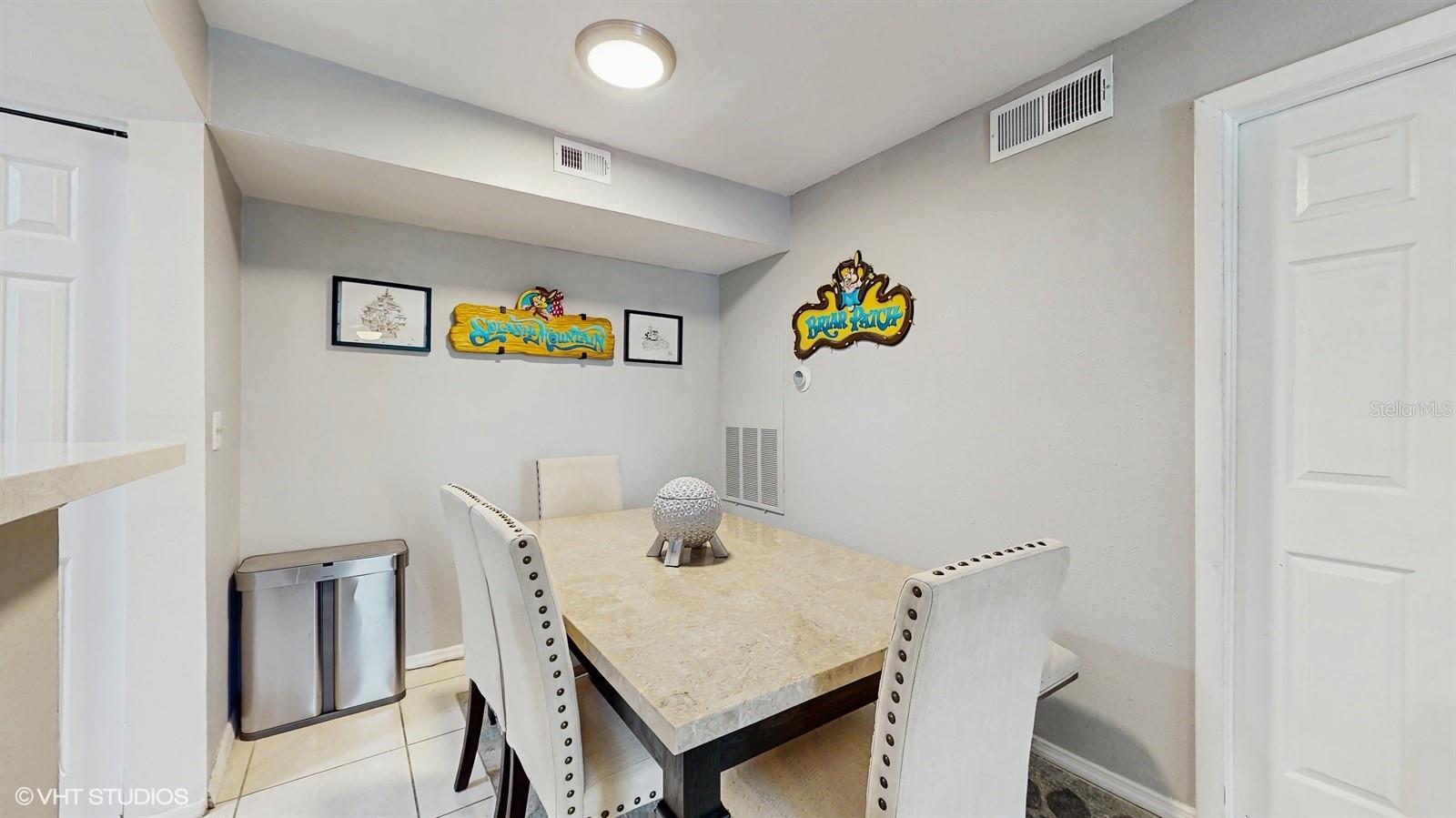 Image 8 of 32 For 3012 Parkway Boulevard 203
