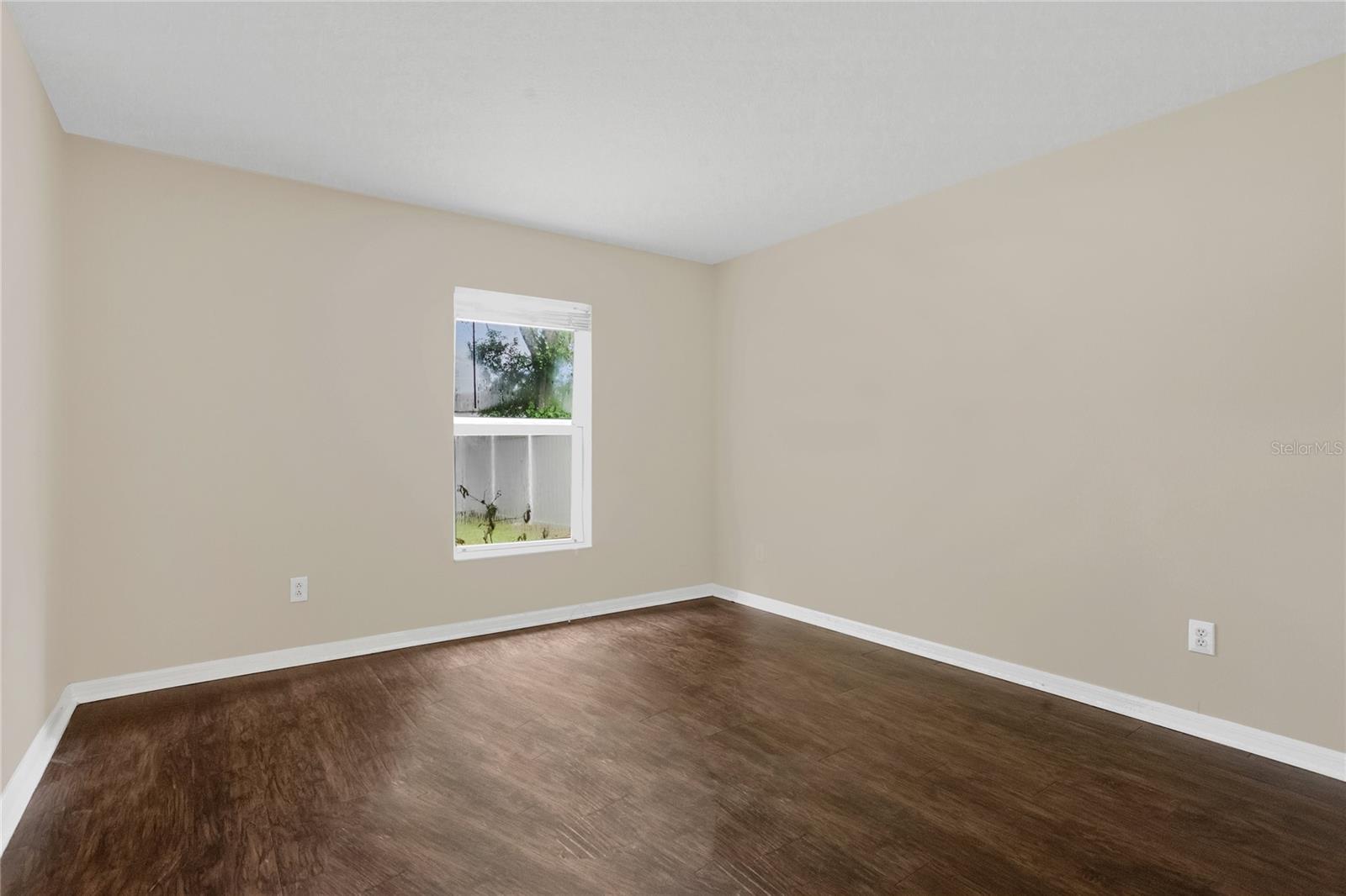 Image 12 of 36 For 316 Crichton Street