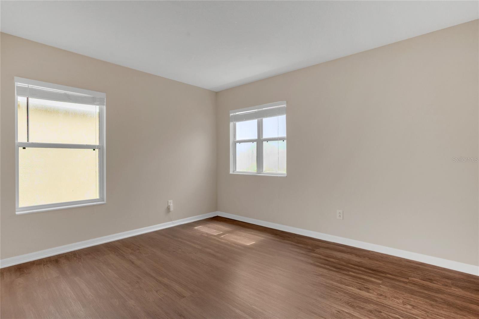 Image 15 of 36 For 316 Crichton Street