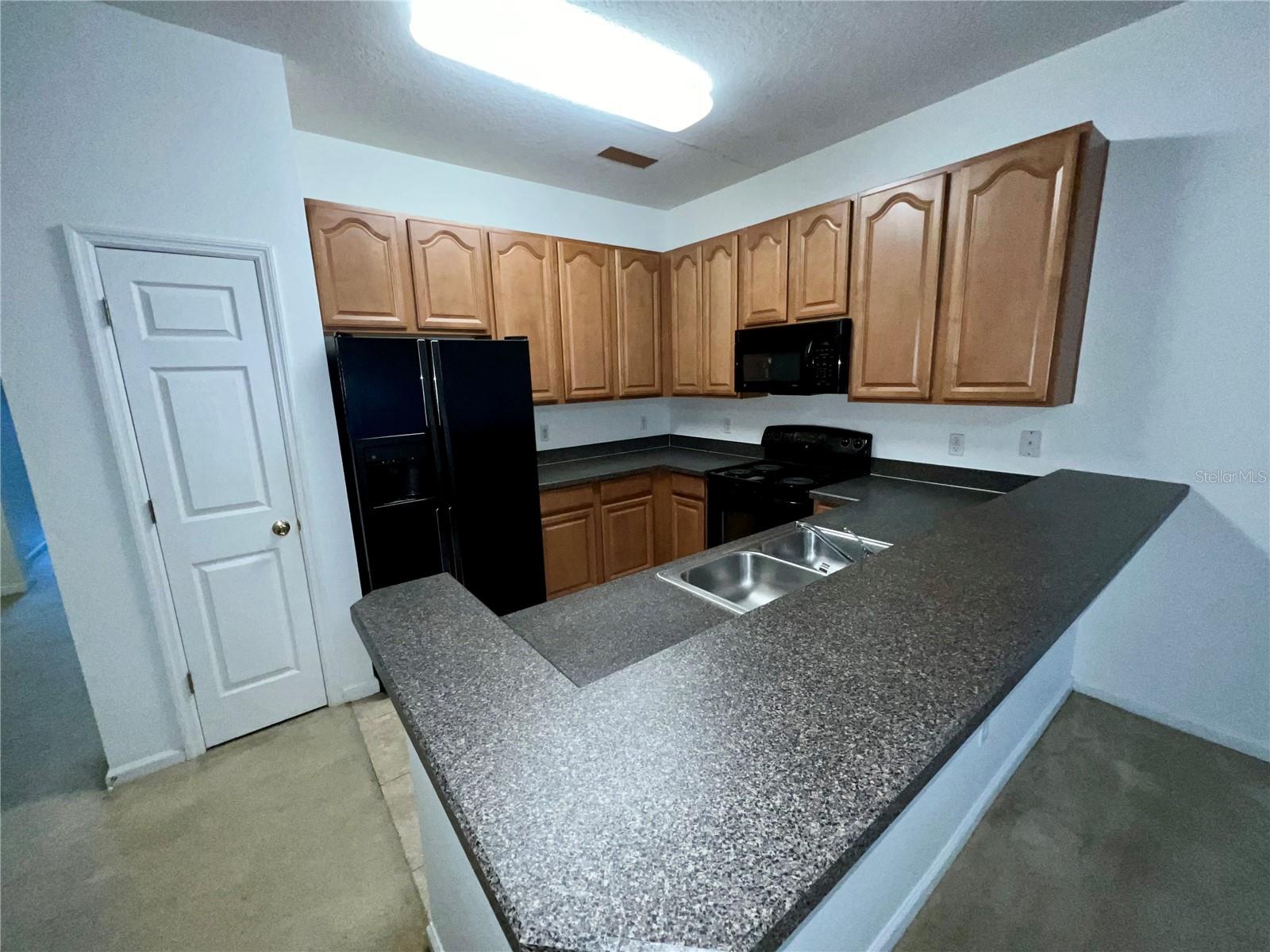 Image 3 of 17 For 16416 Cedar Crest Drive