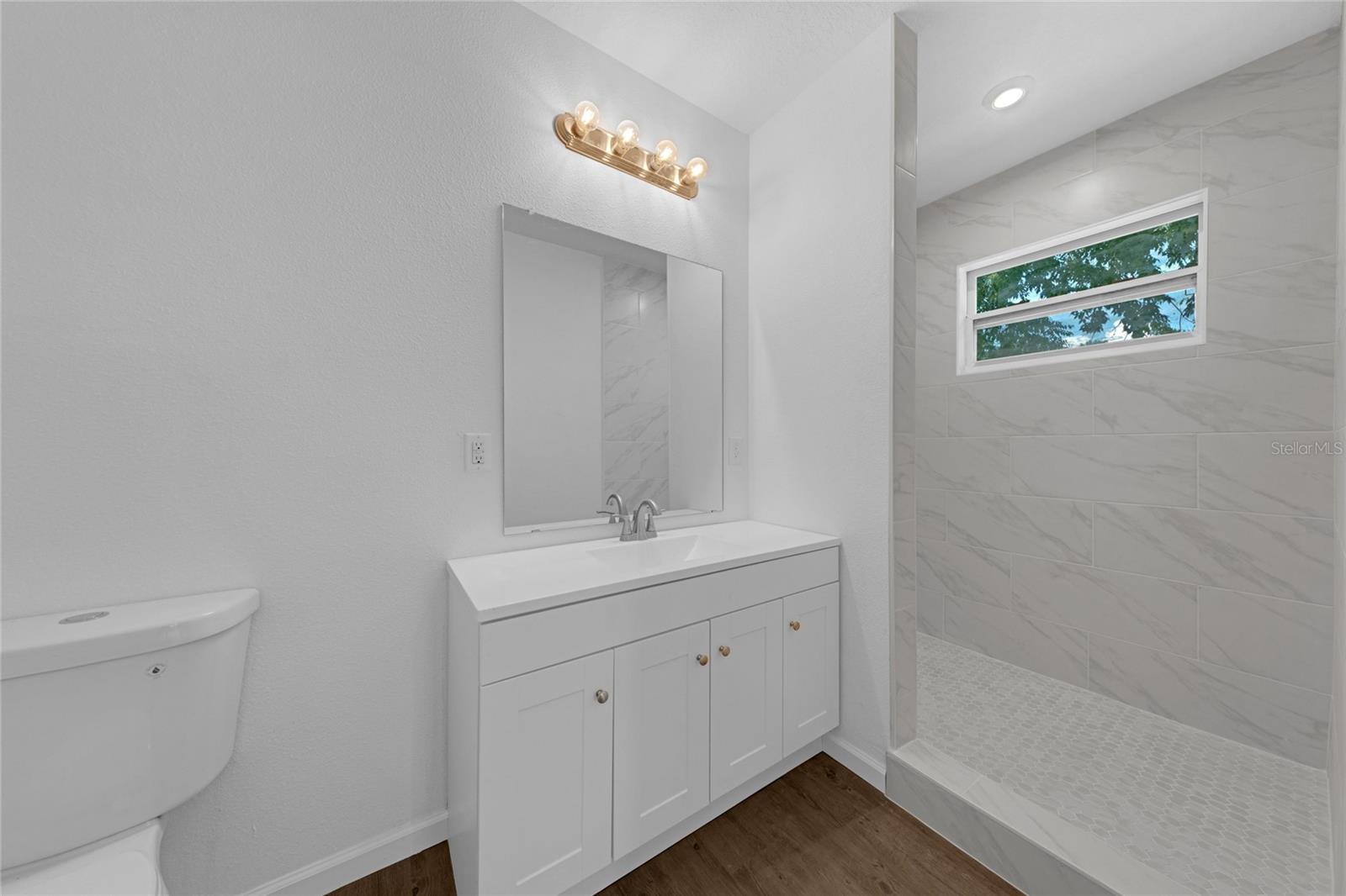 Image 14 of 29 For 2229 Randall Street
