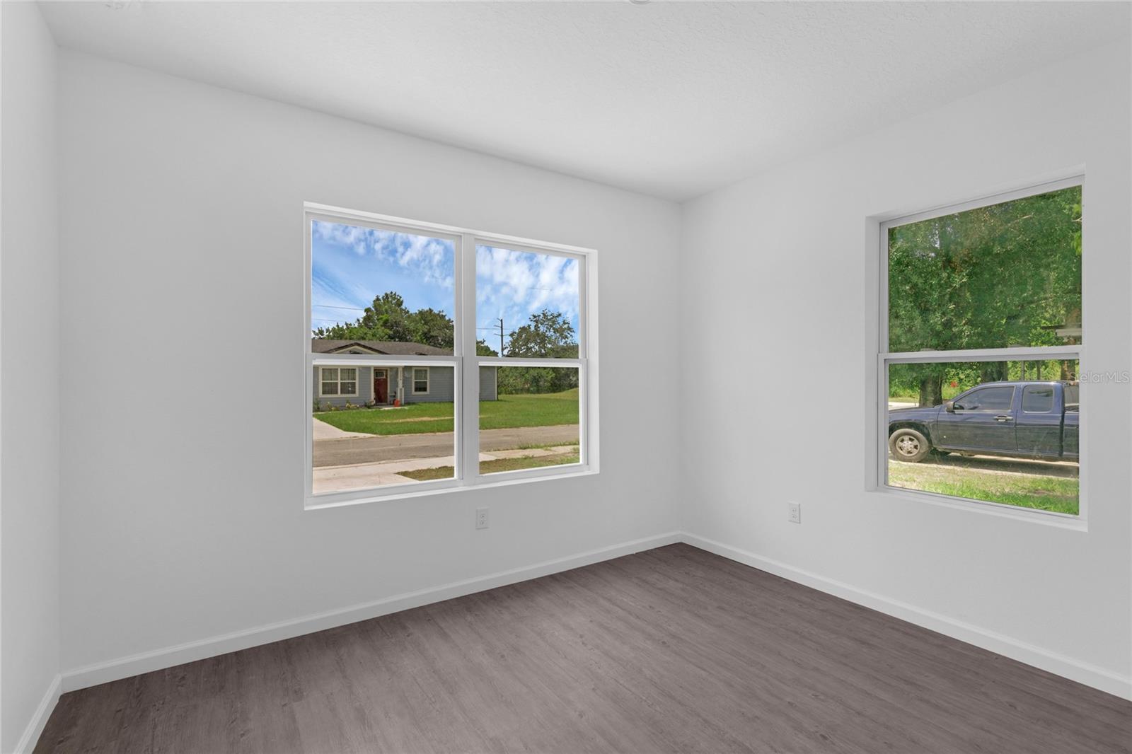 Image 15 of 29 For 2229 Randall Street