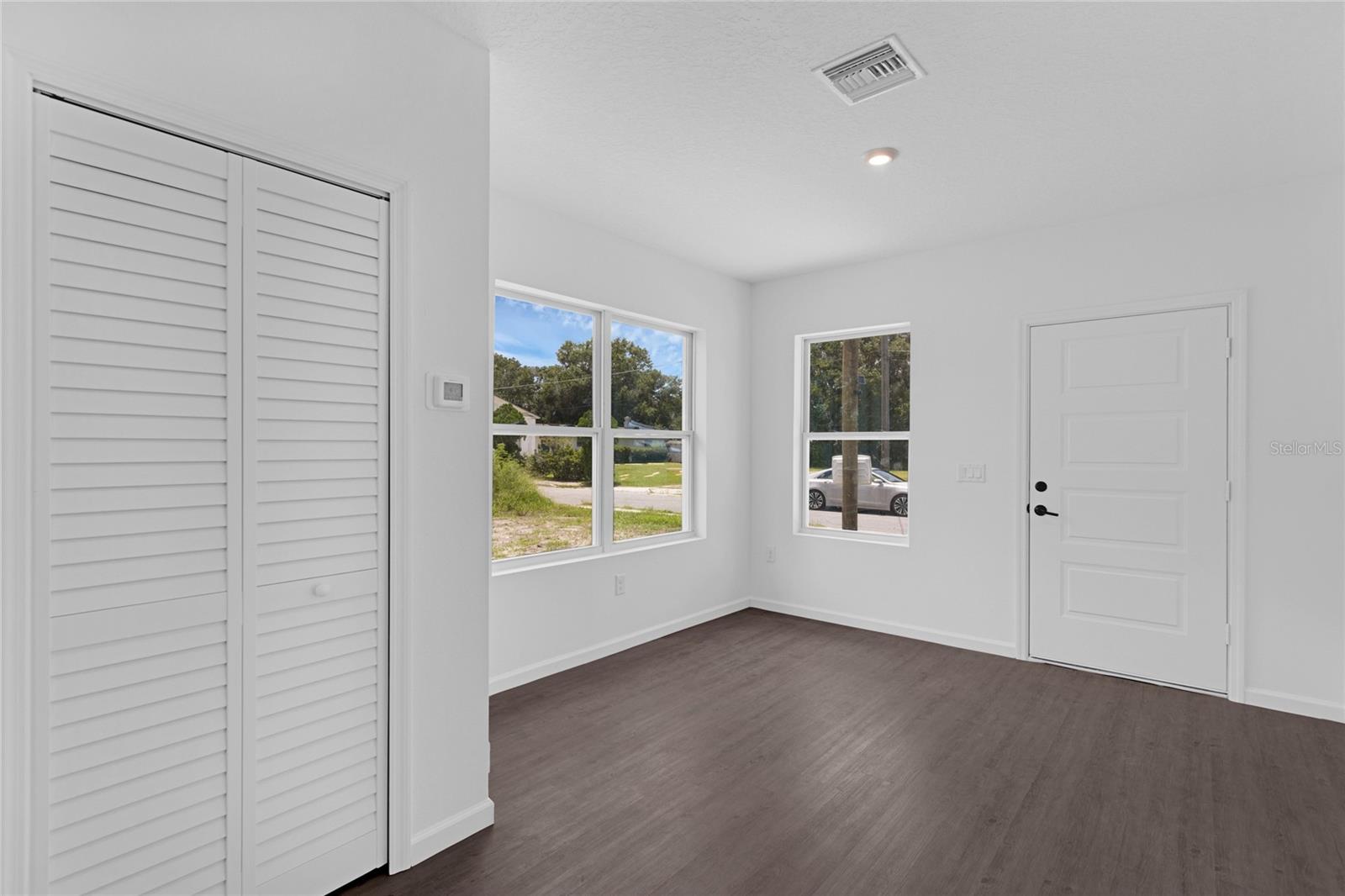 Image 7 of 29 For 2229 Randall Street