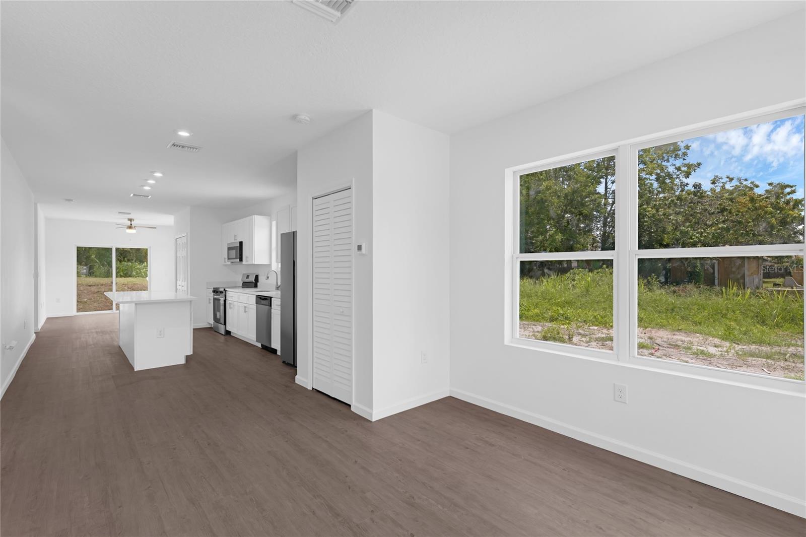 Image 8 of 29 For 2229 Randall Street