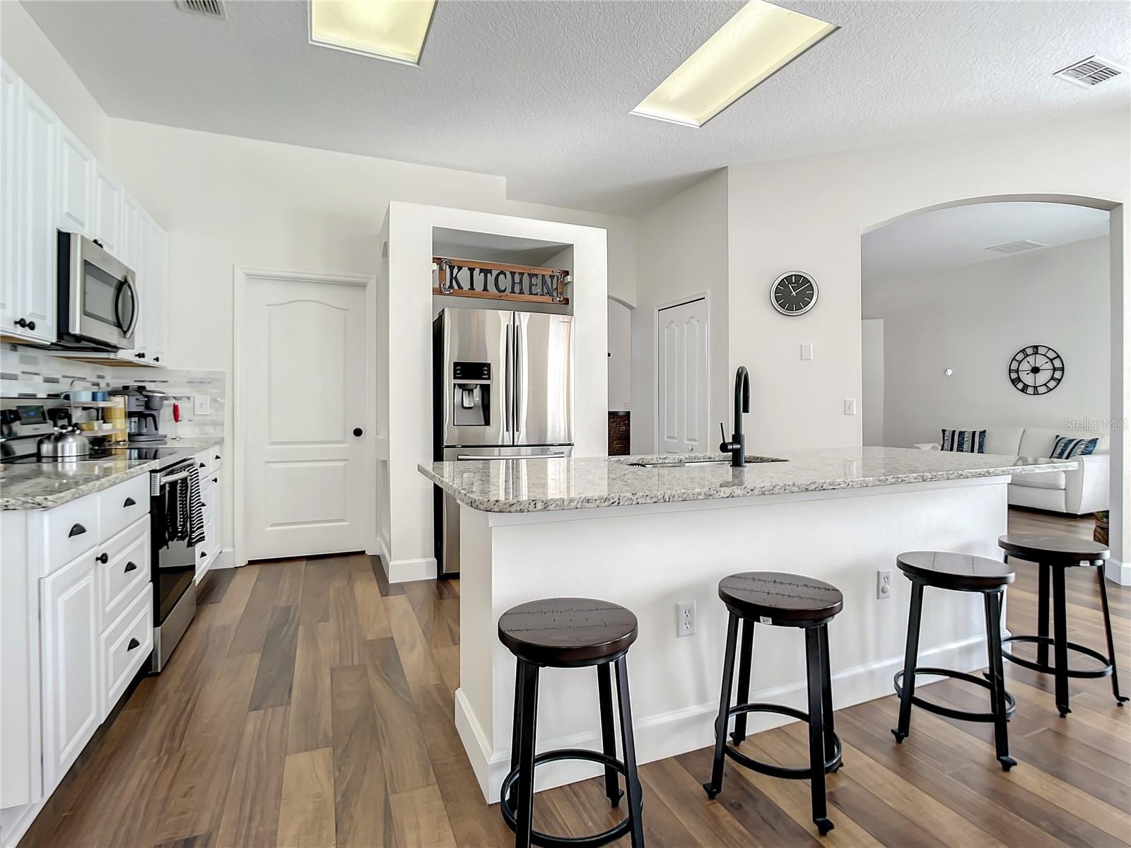 Image 12 of 22 For 2150 Normandy Boulevard