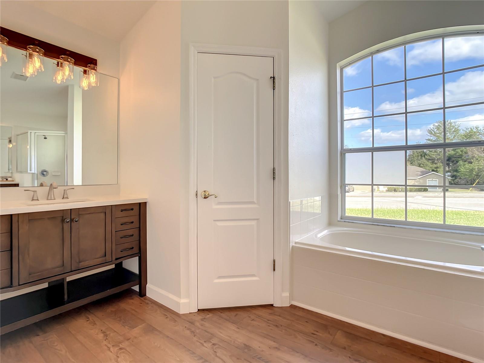 Image 15 of 22 For 2150 Normandy Boulevard