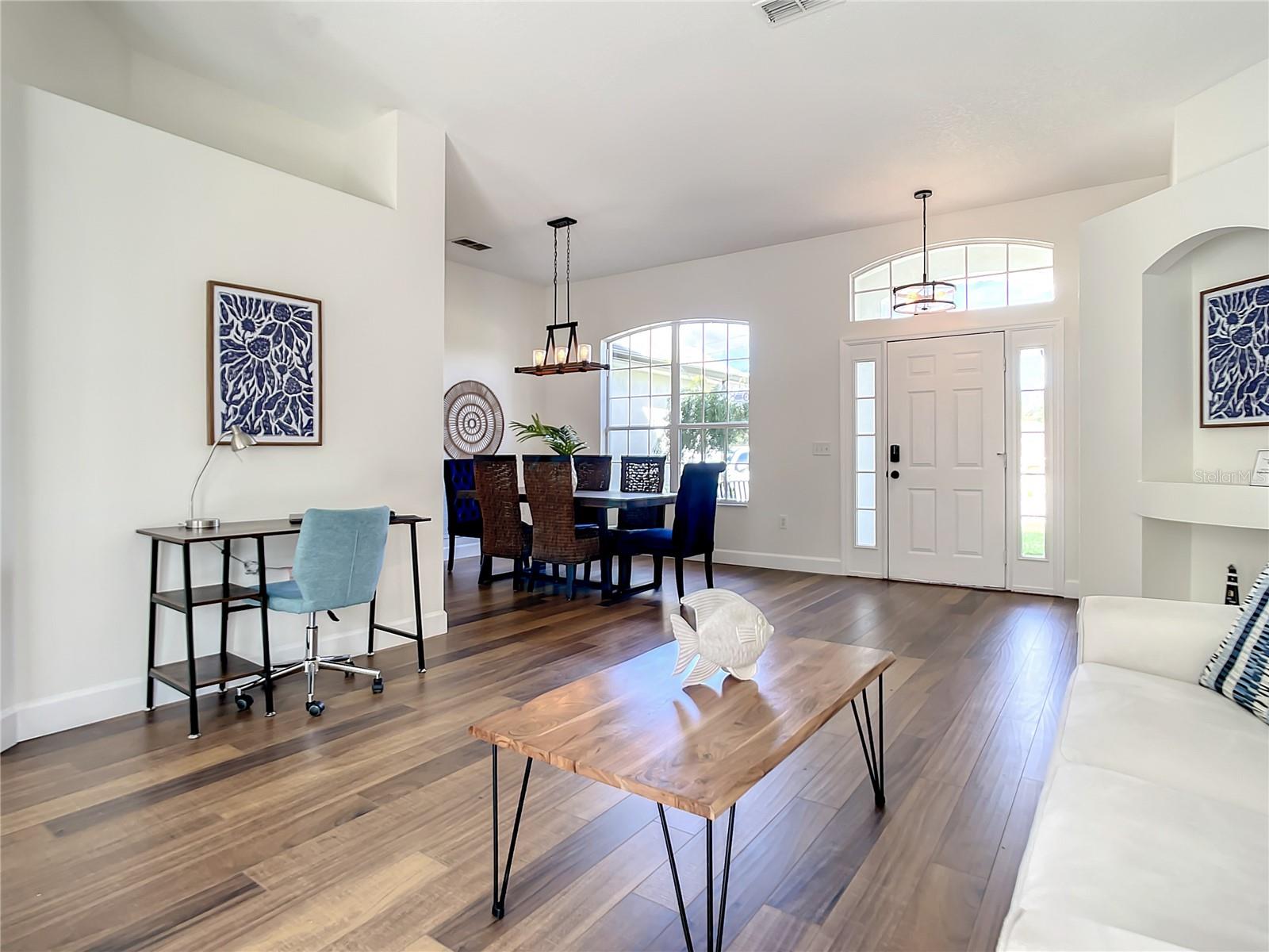 Image 3 of 22 For 2150 Normandy Boulevard