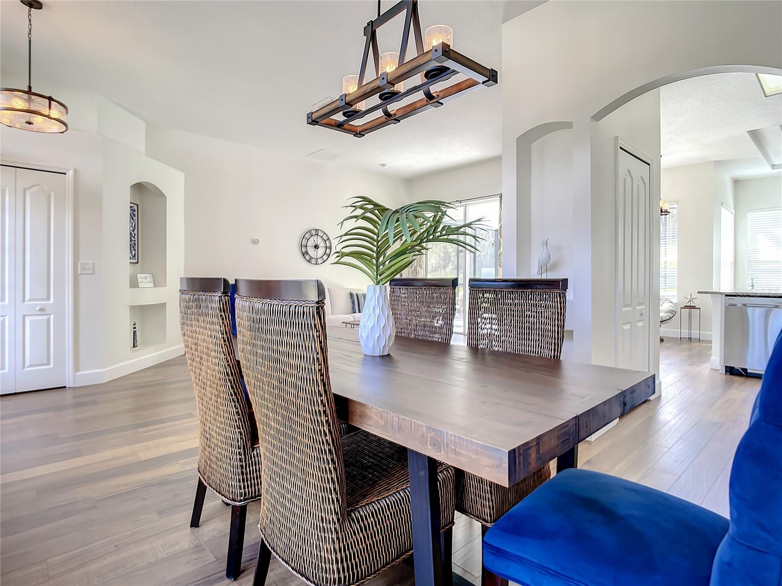 Image 4 of 22 For 2150 Normandy Boulevard