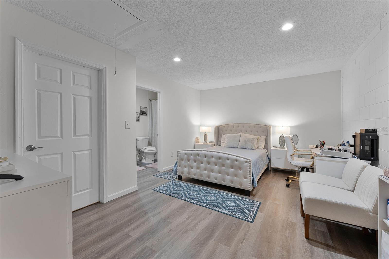 Image 35 of 42 For 11402 Brithon Drive